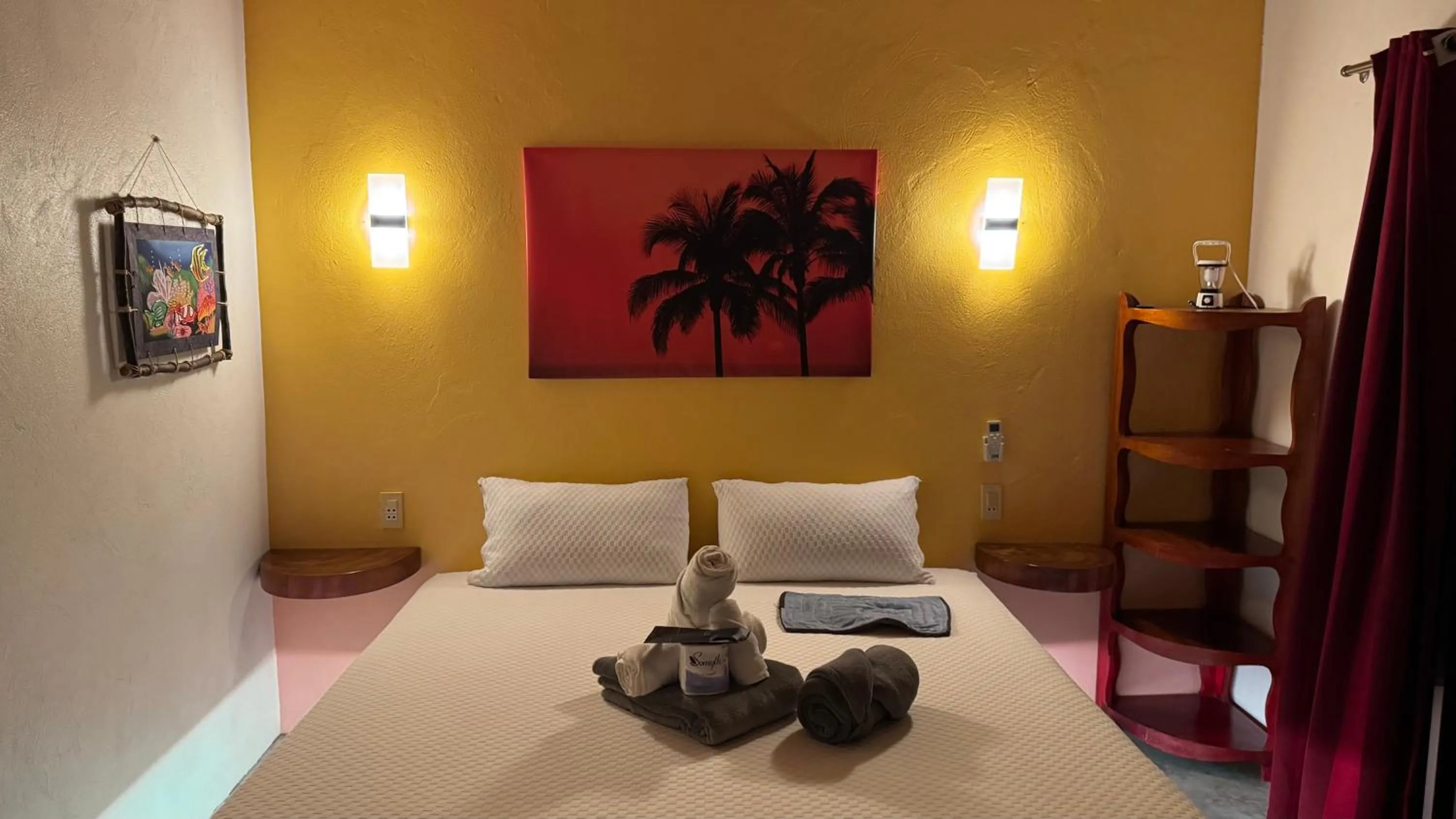 Bed in Footprints Beach Resort