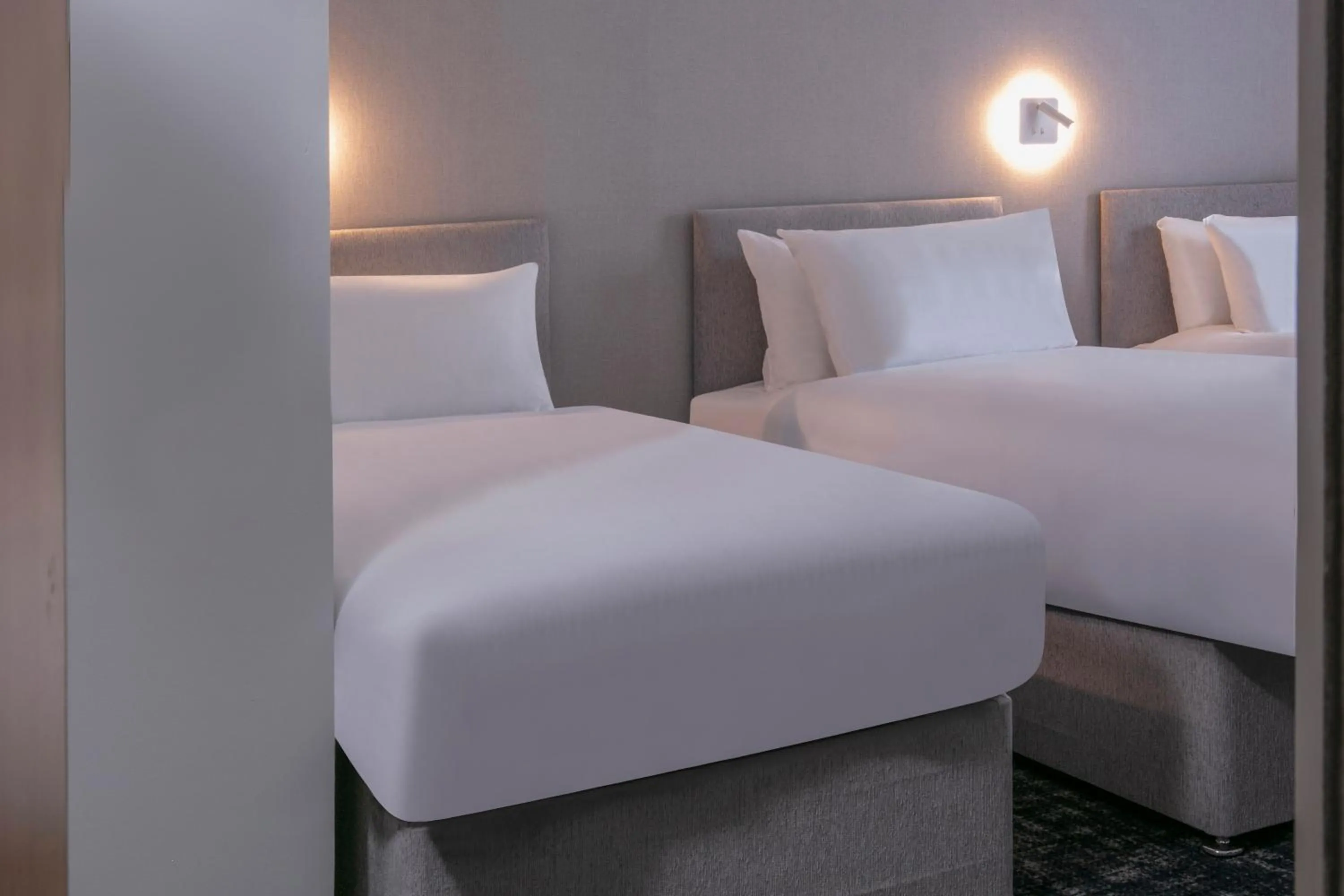 Bed in Best Western Appleby Park Hotel