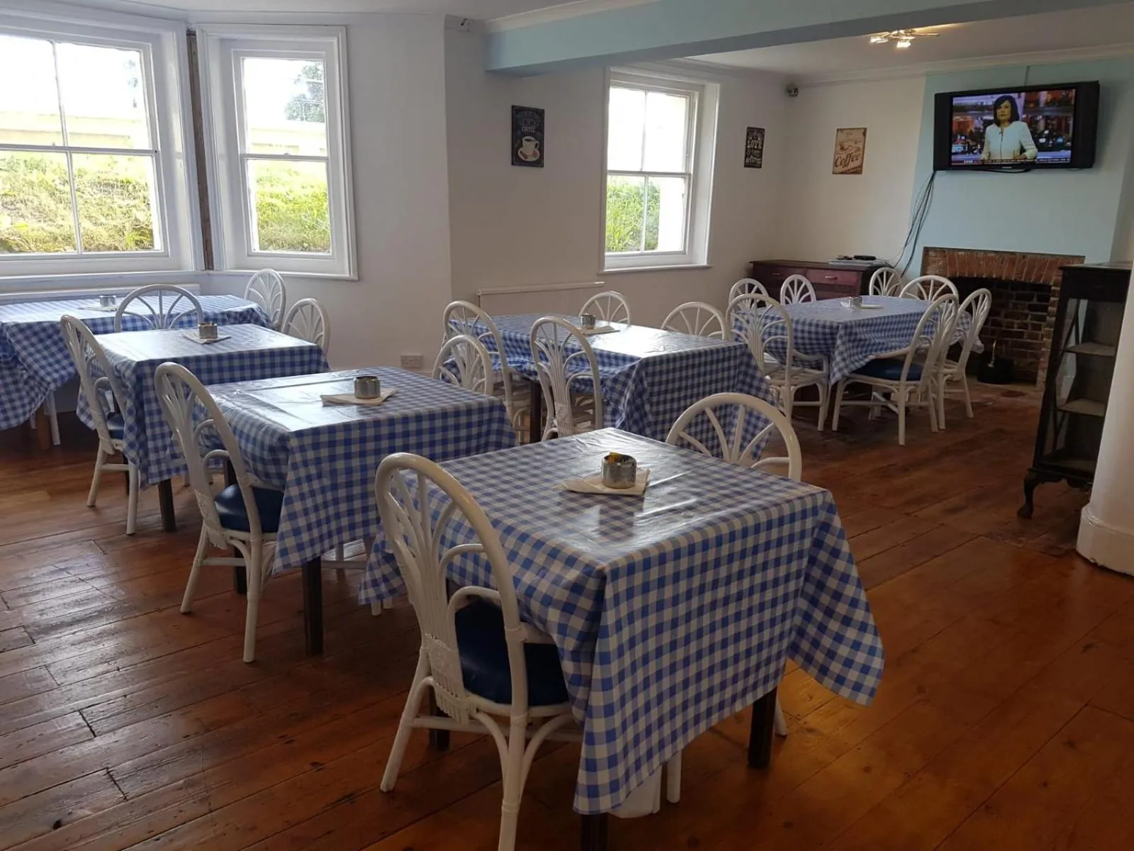 Restaurant/places to eat in Westward Ho Hotel