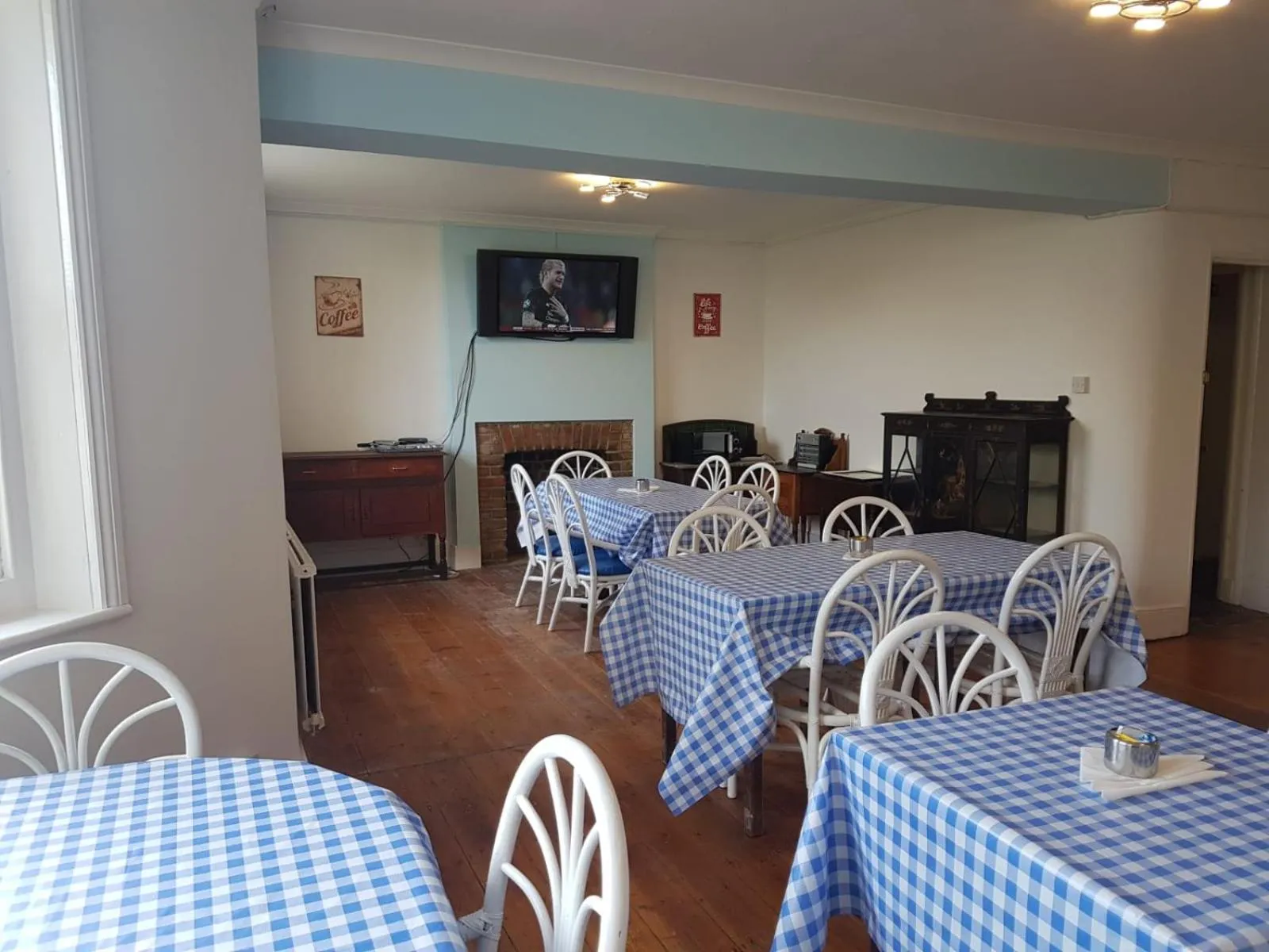 Restaurant/places to eat in Westward Ho Hotel