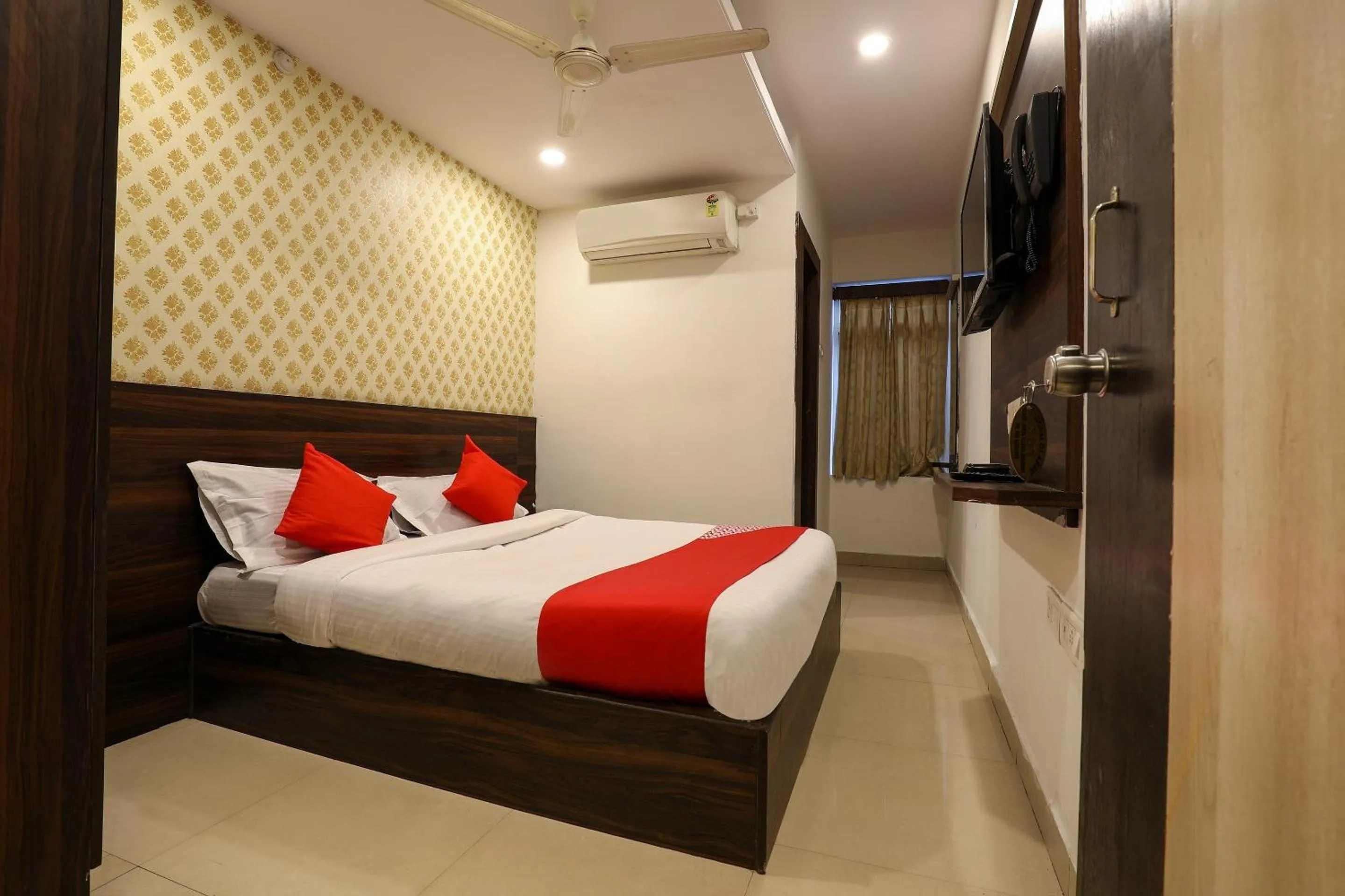 Bedroom, Bed in Hotel O Deccan Lodging And Boarding