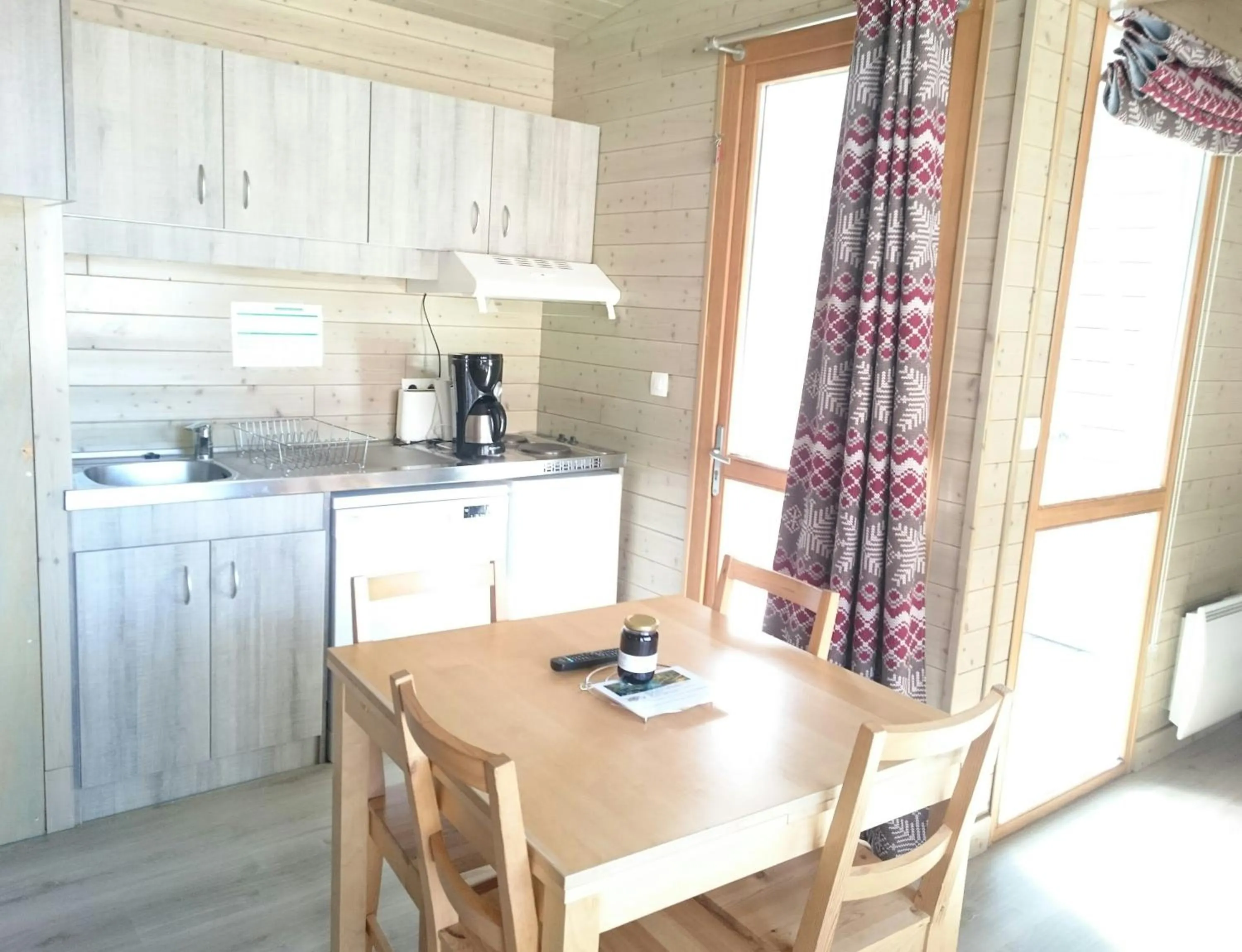 Dining area in camping du haut des bluches