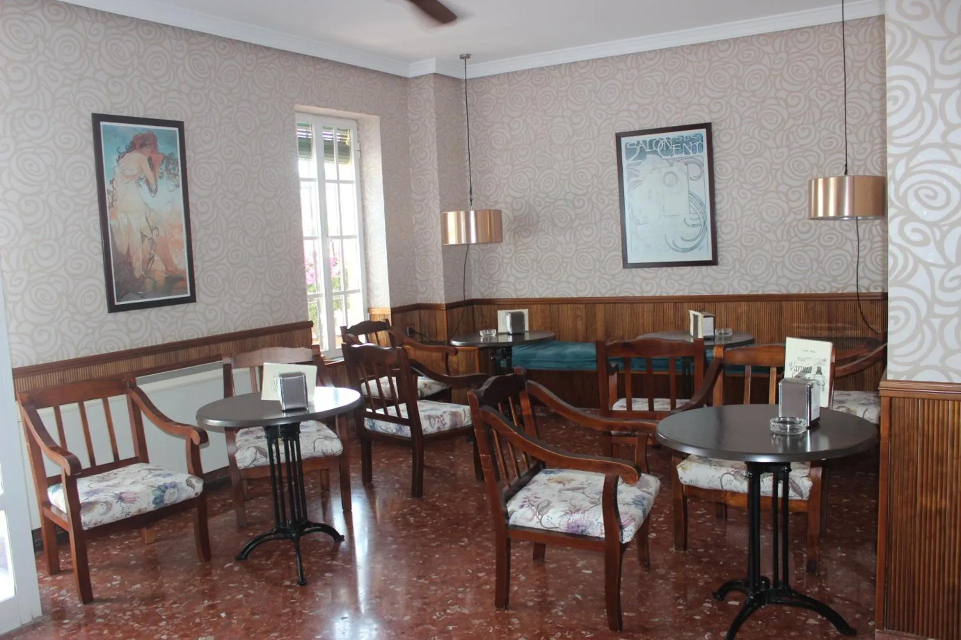 Lounge or bar in Hotel Varinia Serena - Balneario de Alange