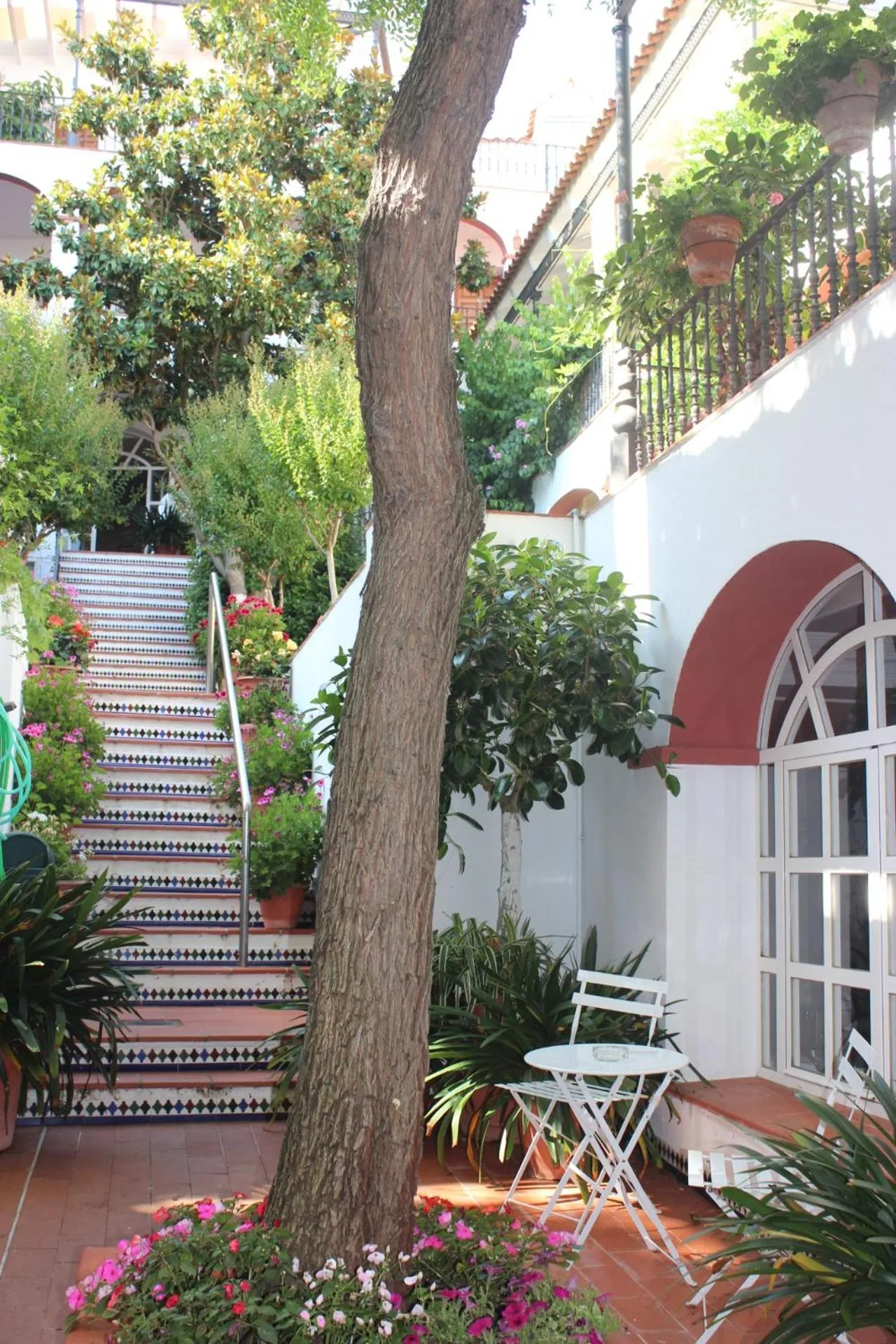 Patio in Hotel Varinia Serena - Balneario de Alange