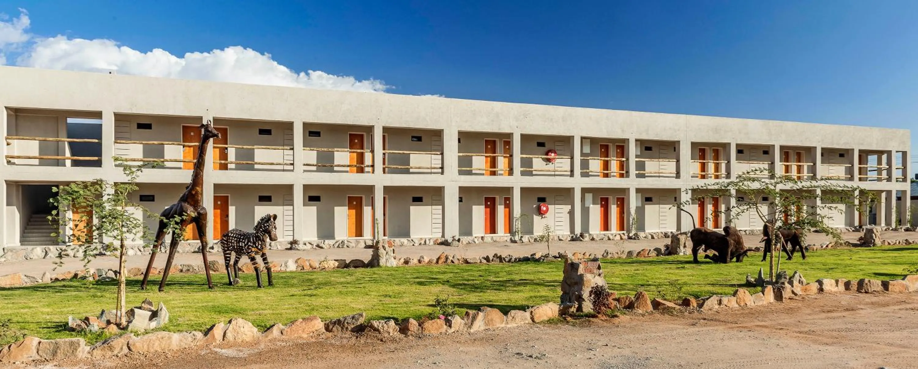 Property building in Pofadder Inn