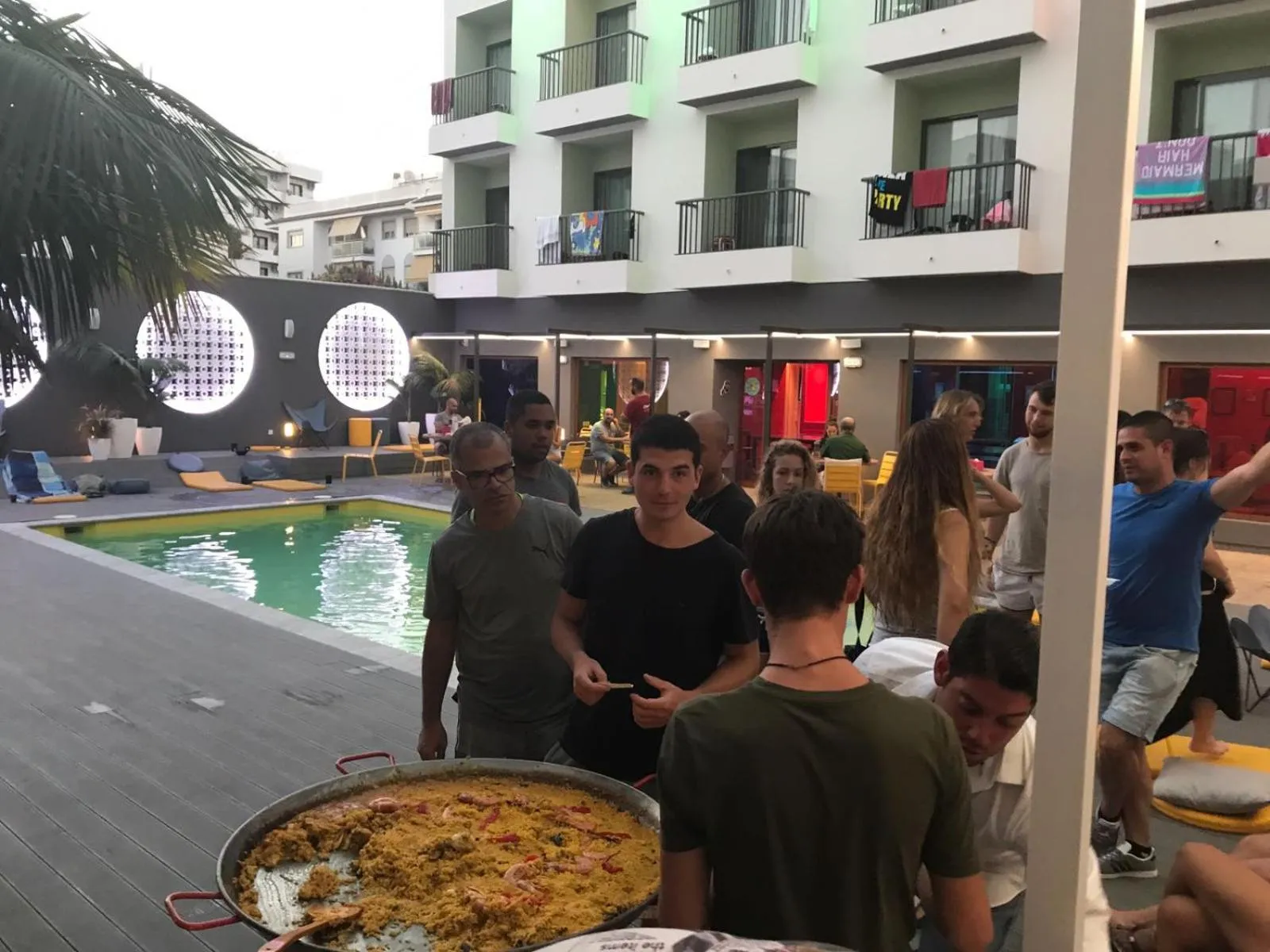 Dinner in AMISTAT Island Hostel Ibiza - ALBERGUE JUVENIL