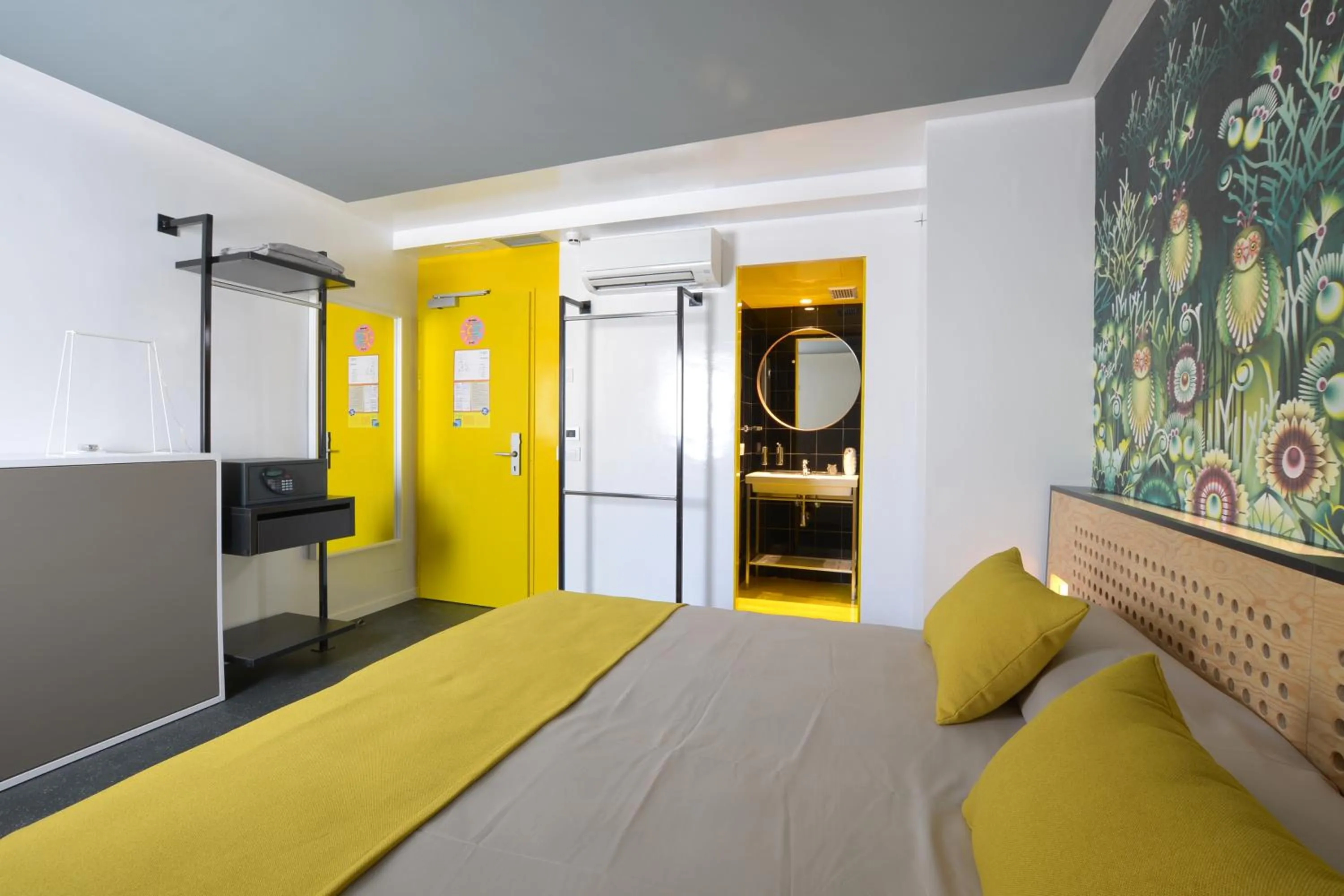 Bedroom, Bed in AMISTAT Island Hostel Ibiza - ALBERGUE JUVENIL