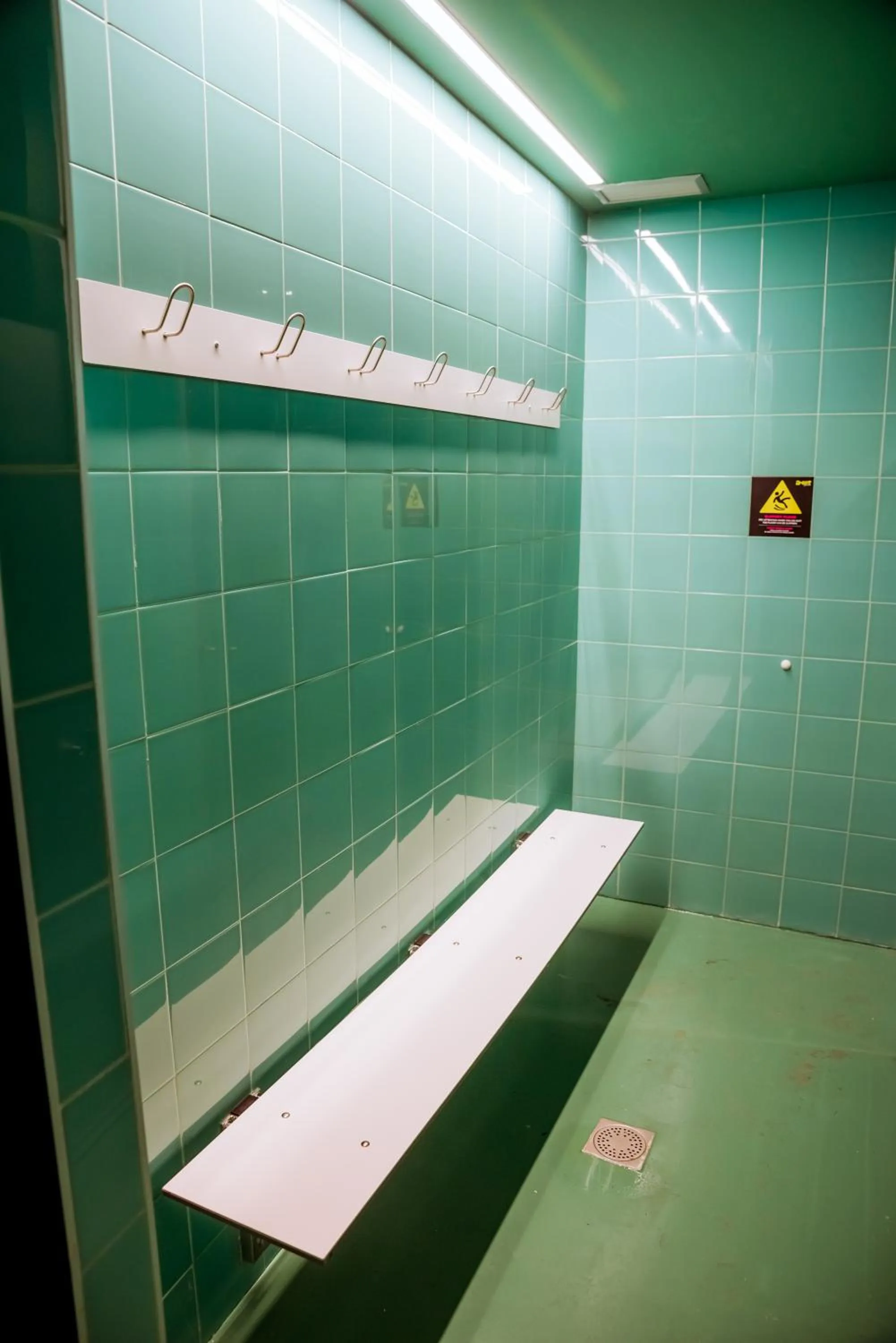 Bathroom in AMISTAT Island Hostel Ibiza - ALBERGUE JUVENIL