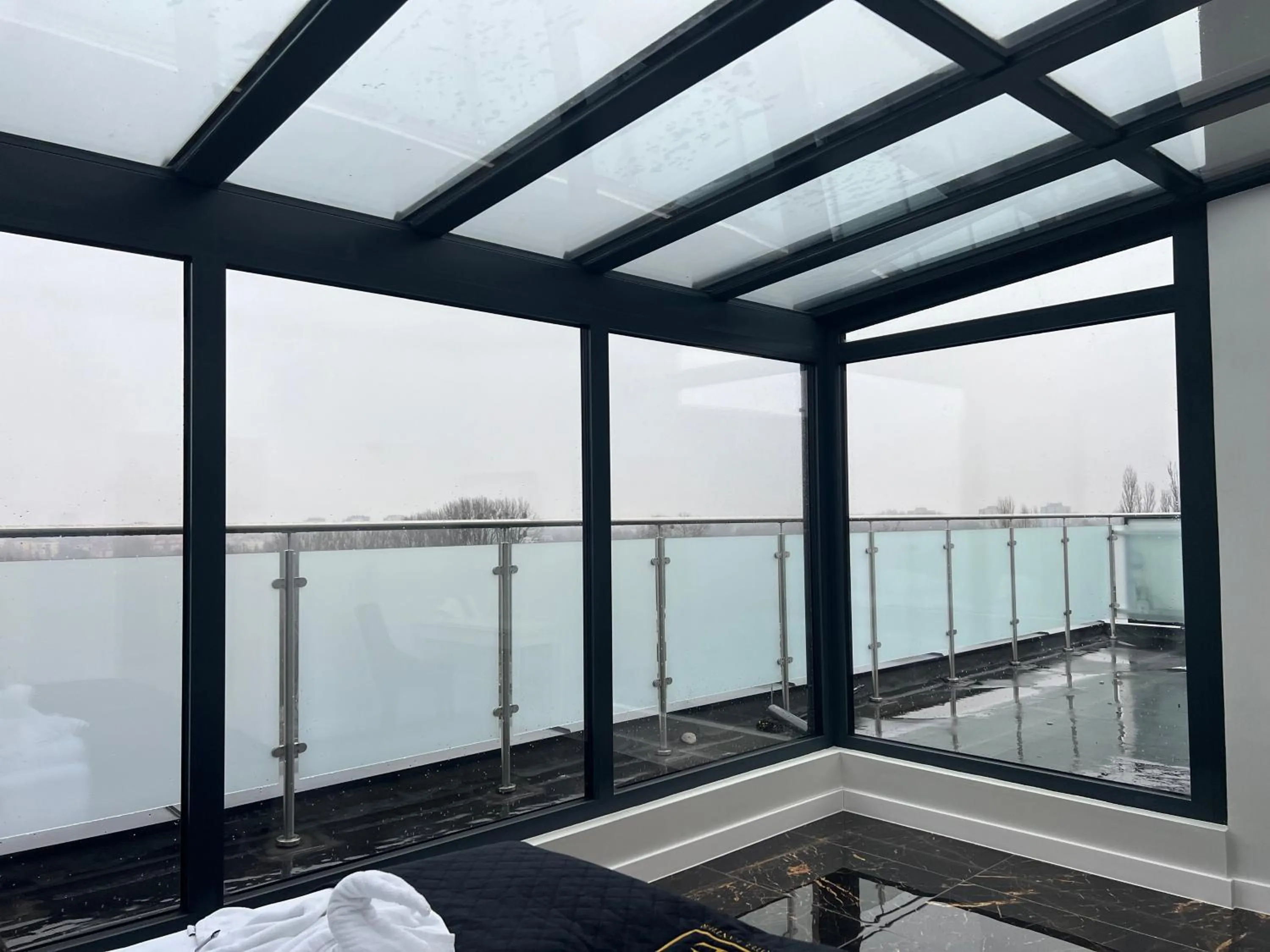 Hotel Lantier & Swimming Pool Zone