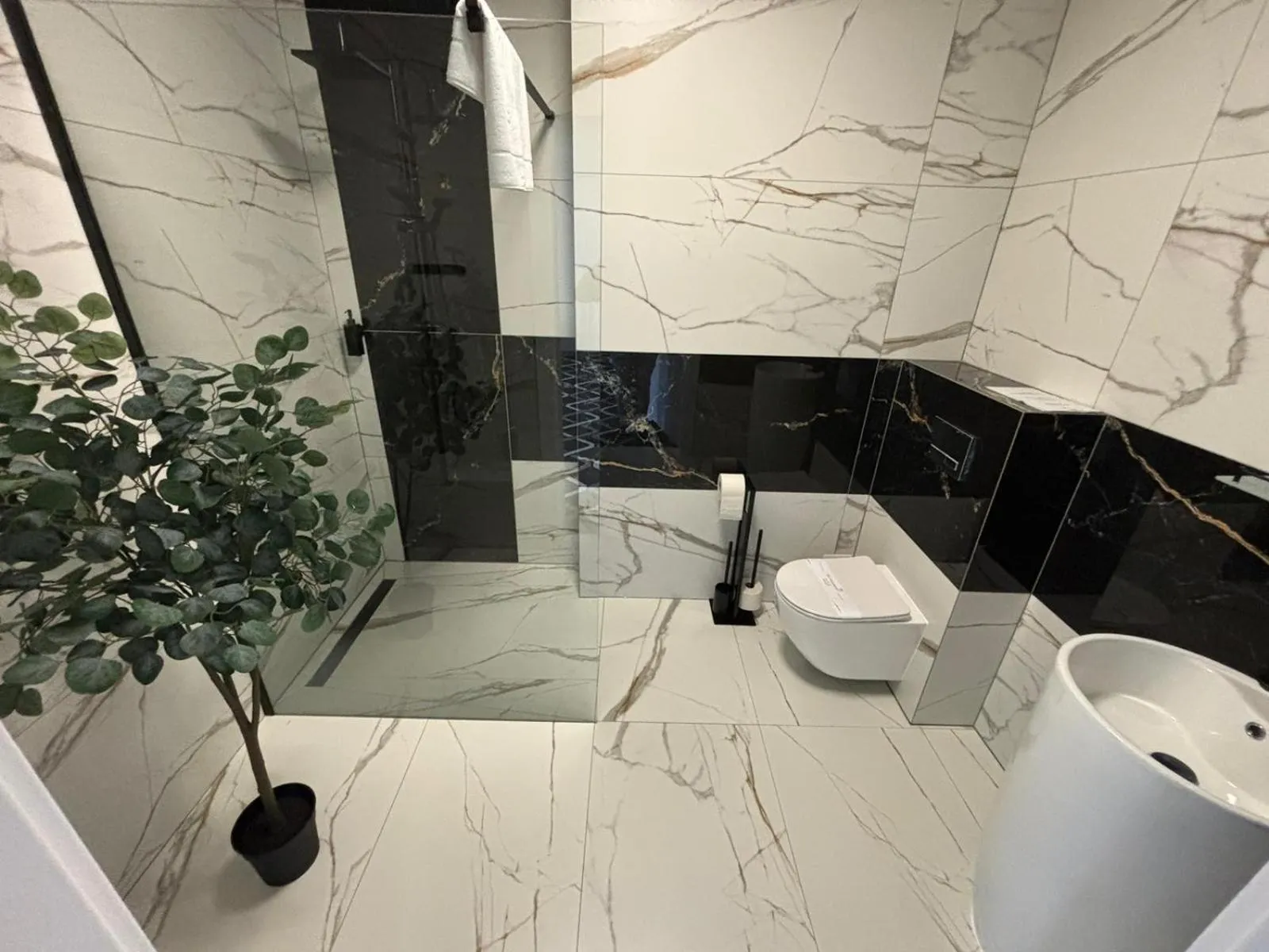 Hotel Lantier & Swimming Pool Zone