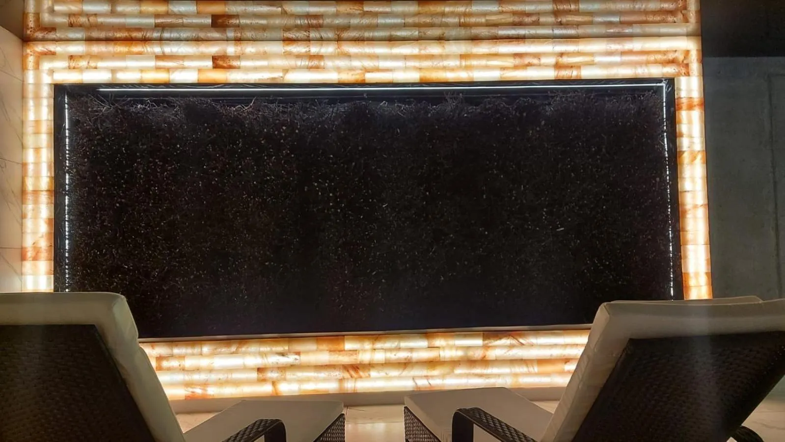 Swimming pool in Hotel Lantier & Swimming Pool Zone