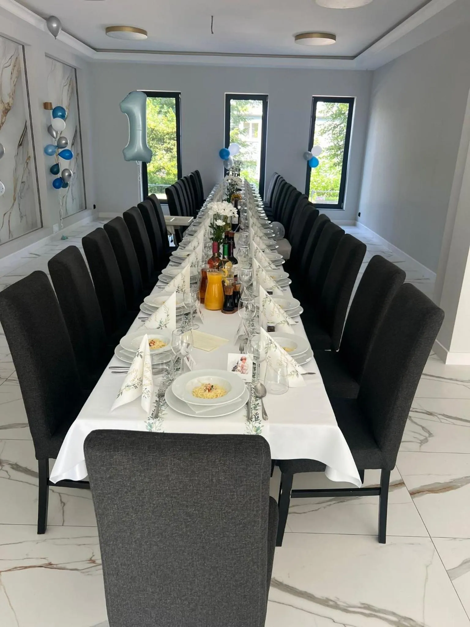 Hotel Lantier & Swimming Pool Zone