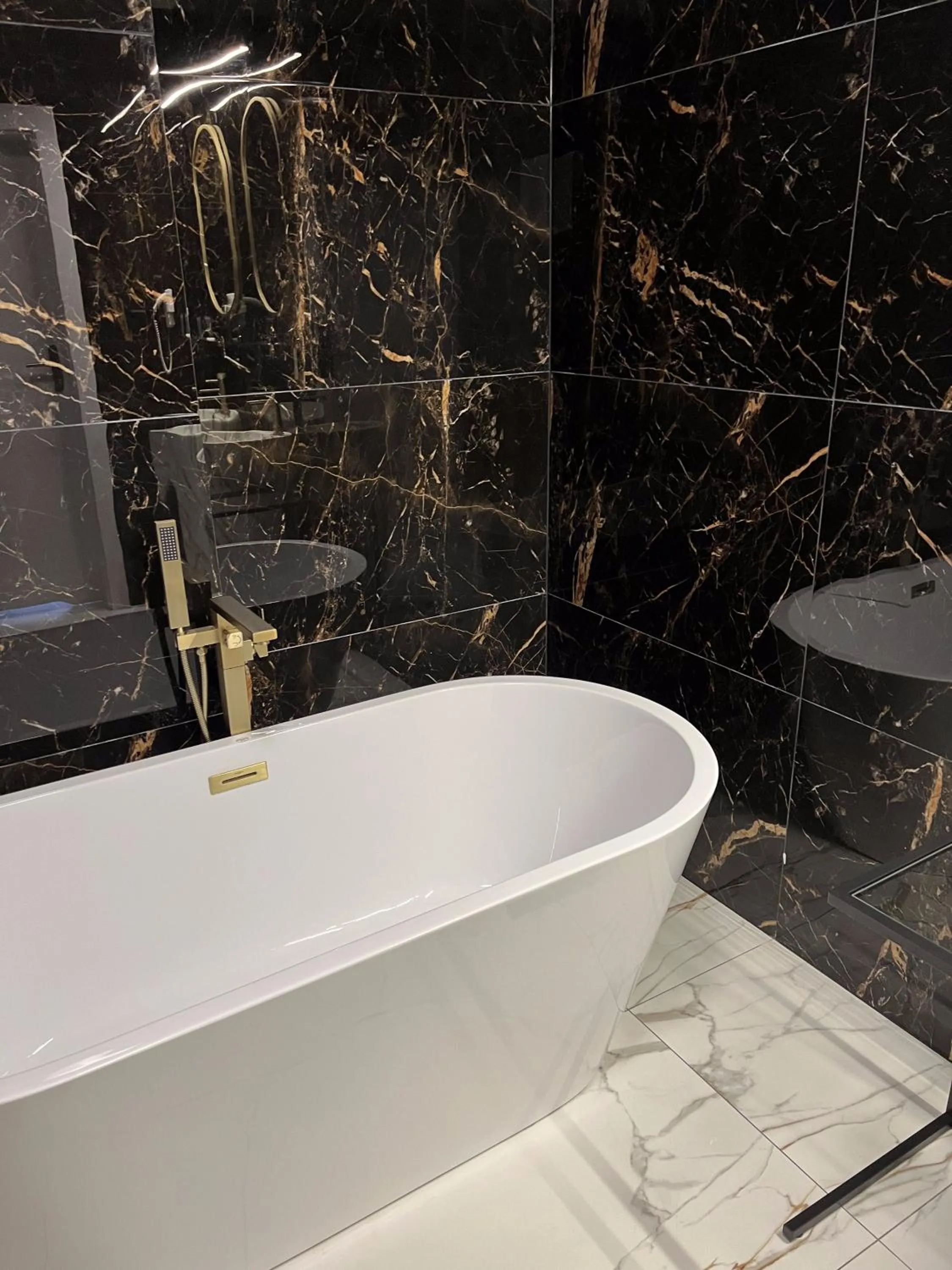 Hotel Lantier & Swimming Pool Zone