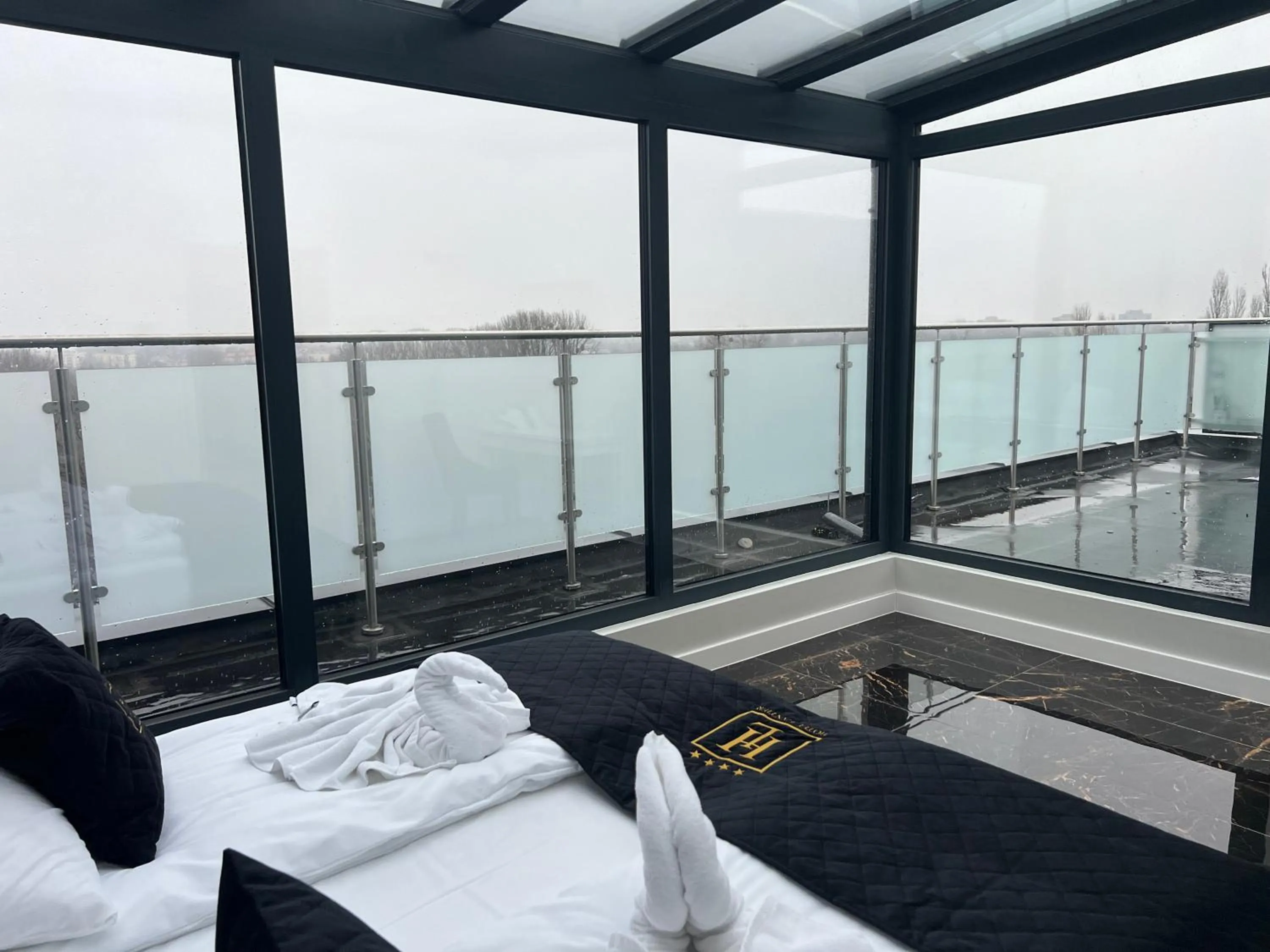 Balcony/Terrace in Hotel Lantier & Swimming Pool Zone