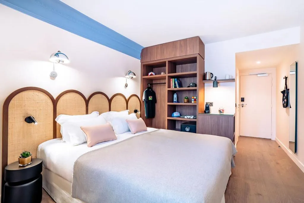 Bed in Citadines Castellane Marseille