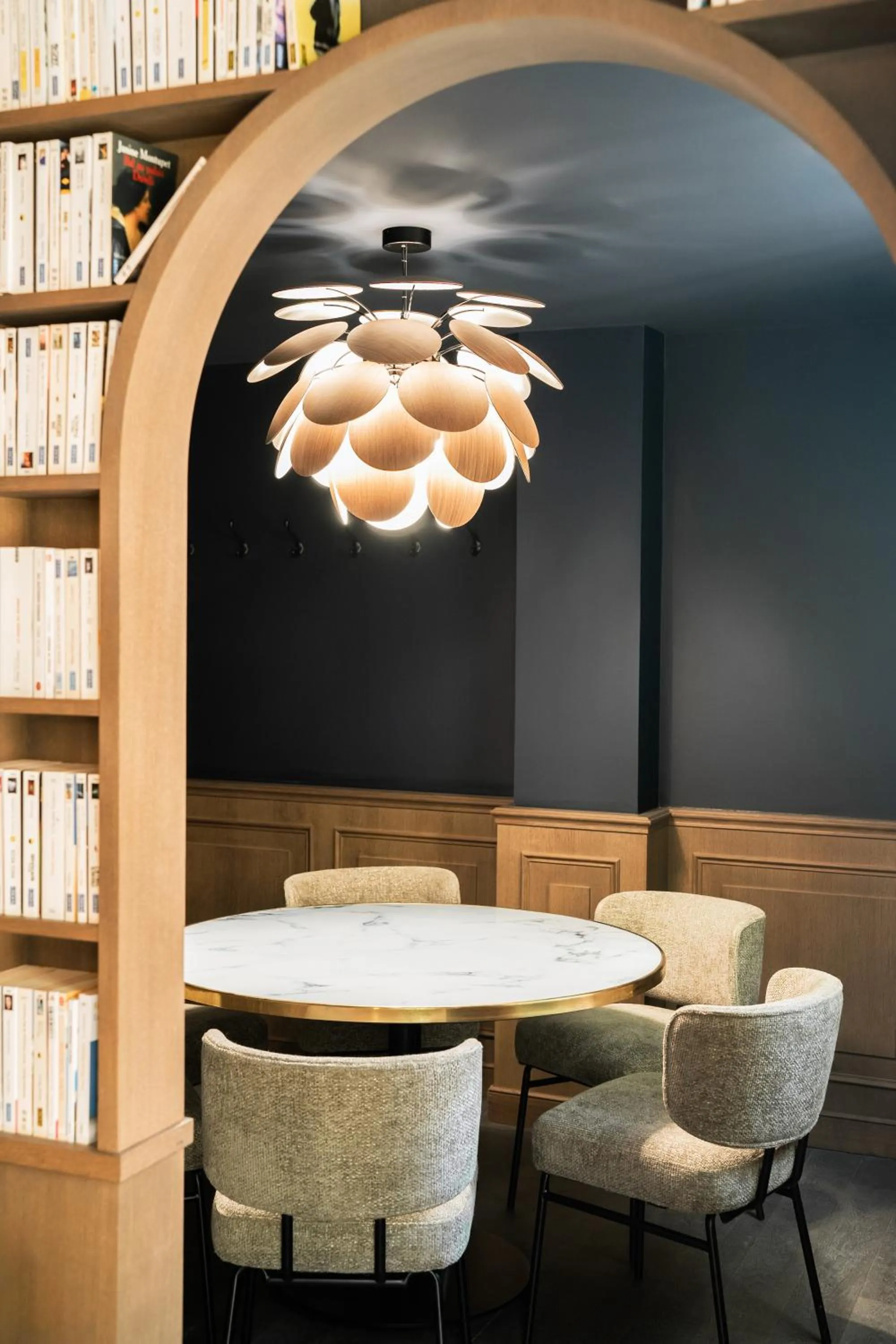 Seating area in RockyPop Marseille Hôtel