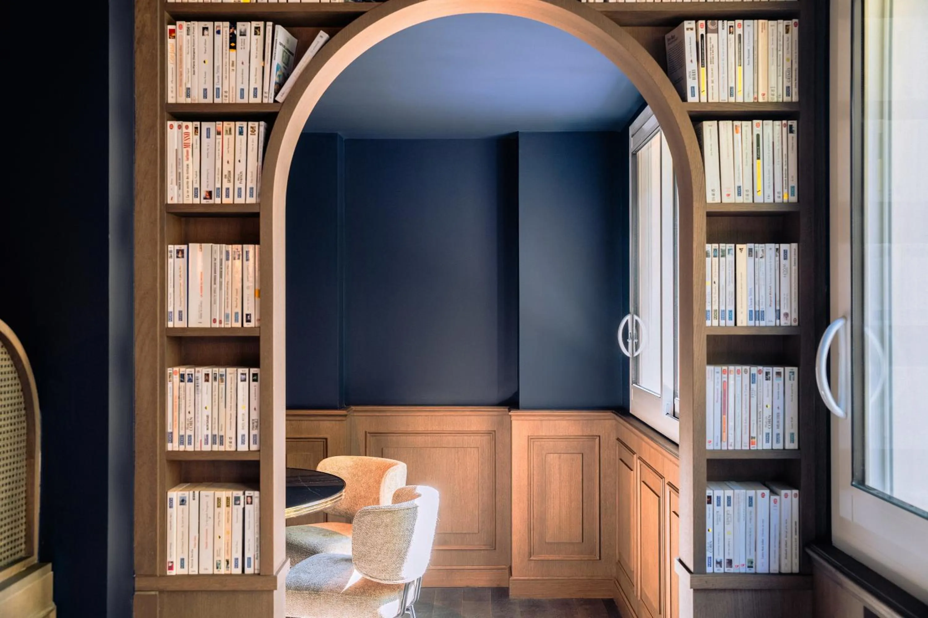 Seating area in RockyPop Marseille Hôtel