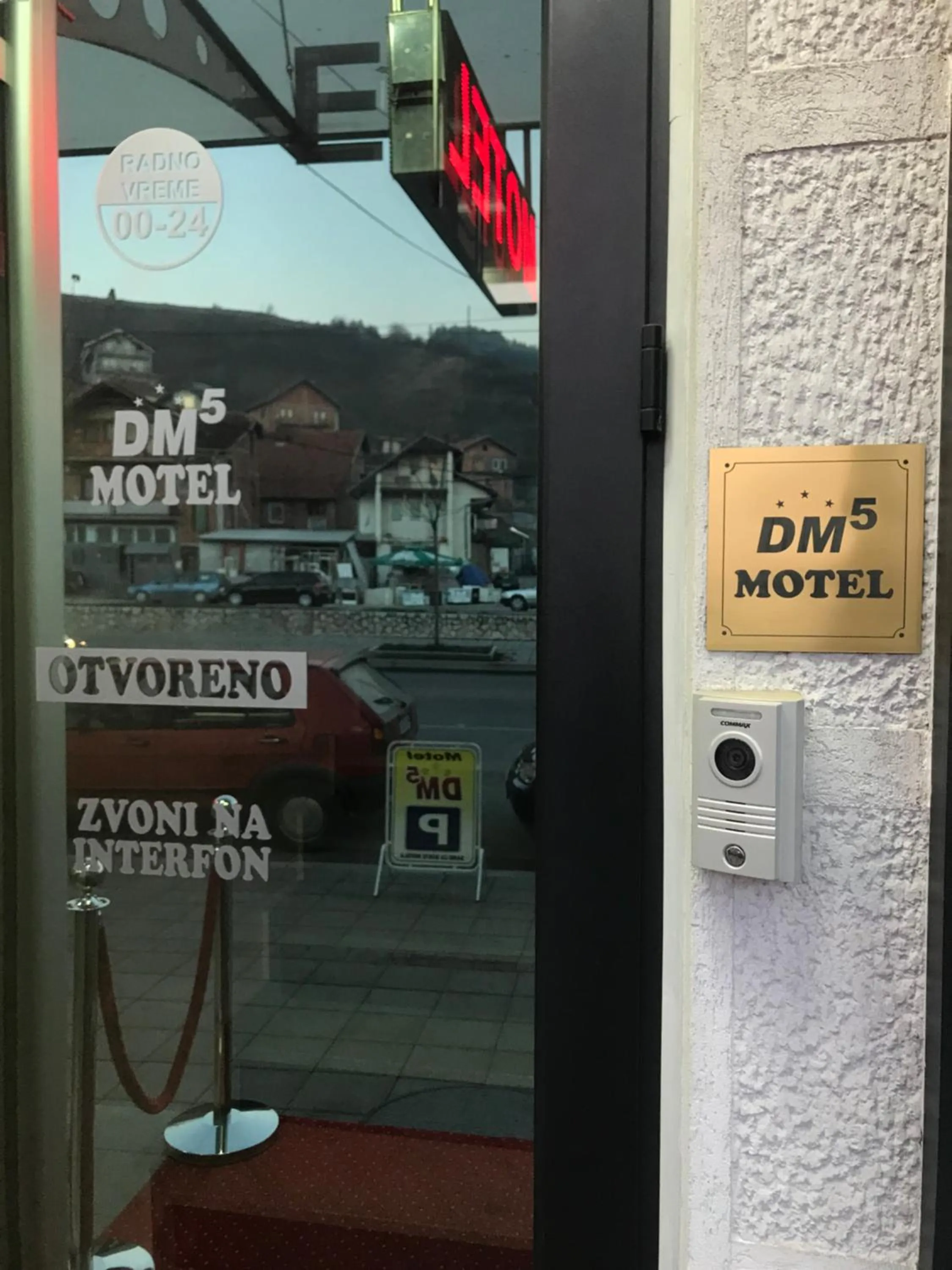 Prenociste&Restoran DM