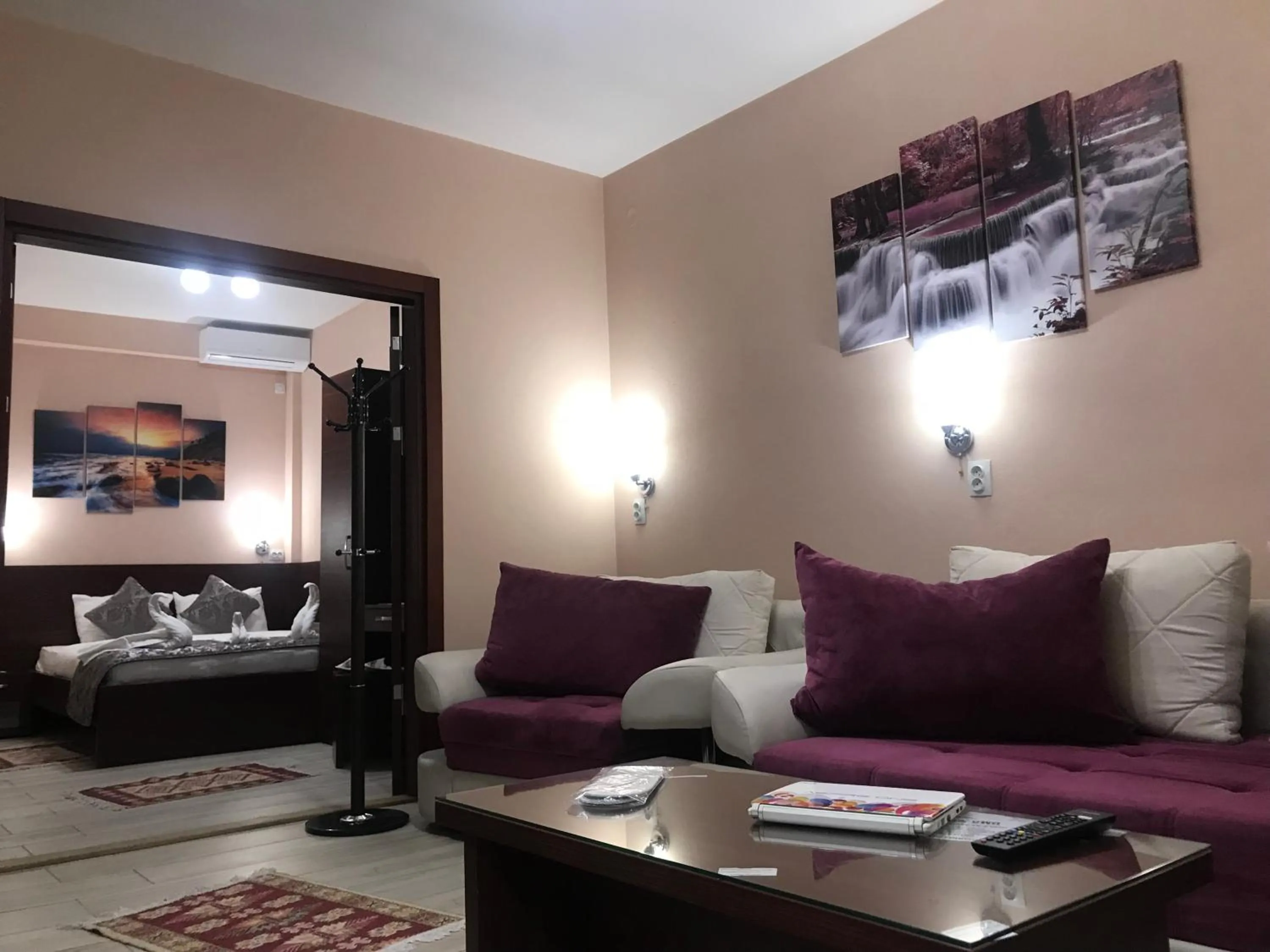 Decorative detail, Bed in Prenociste&Restoran DM