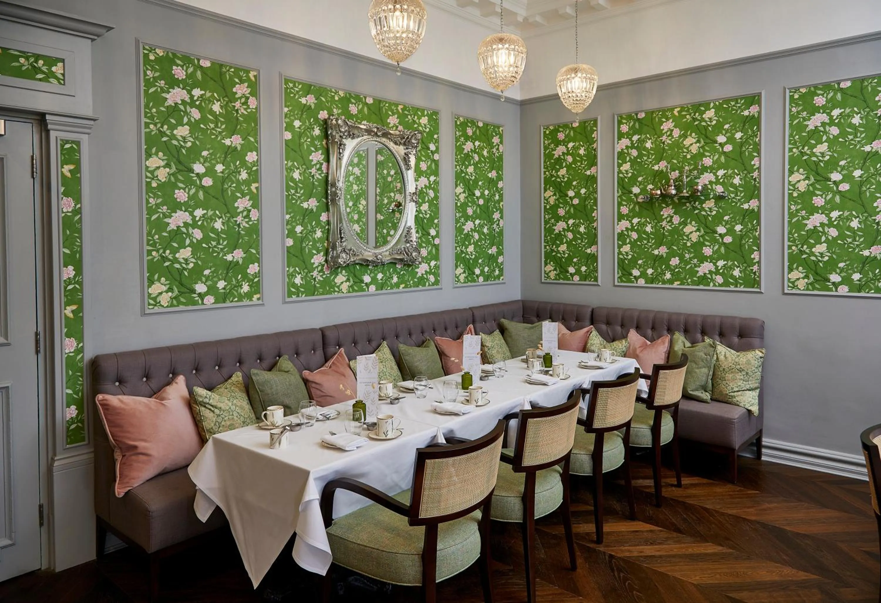 Restaurant/places to eat in Burnham Beeches Hotel & Spa