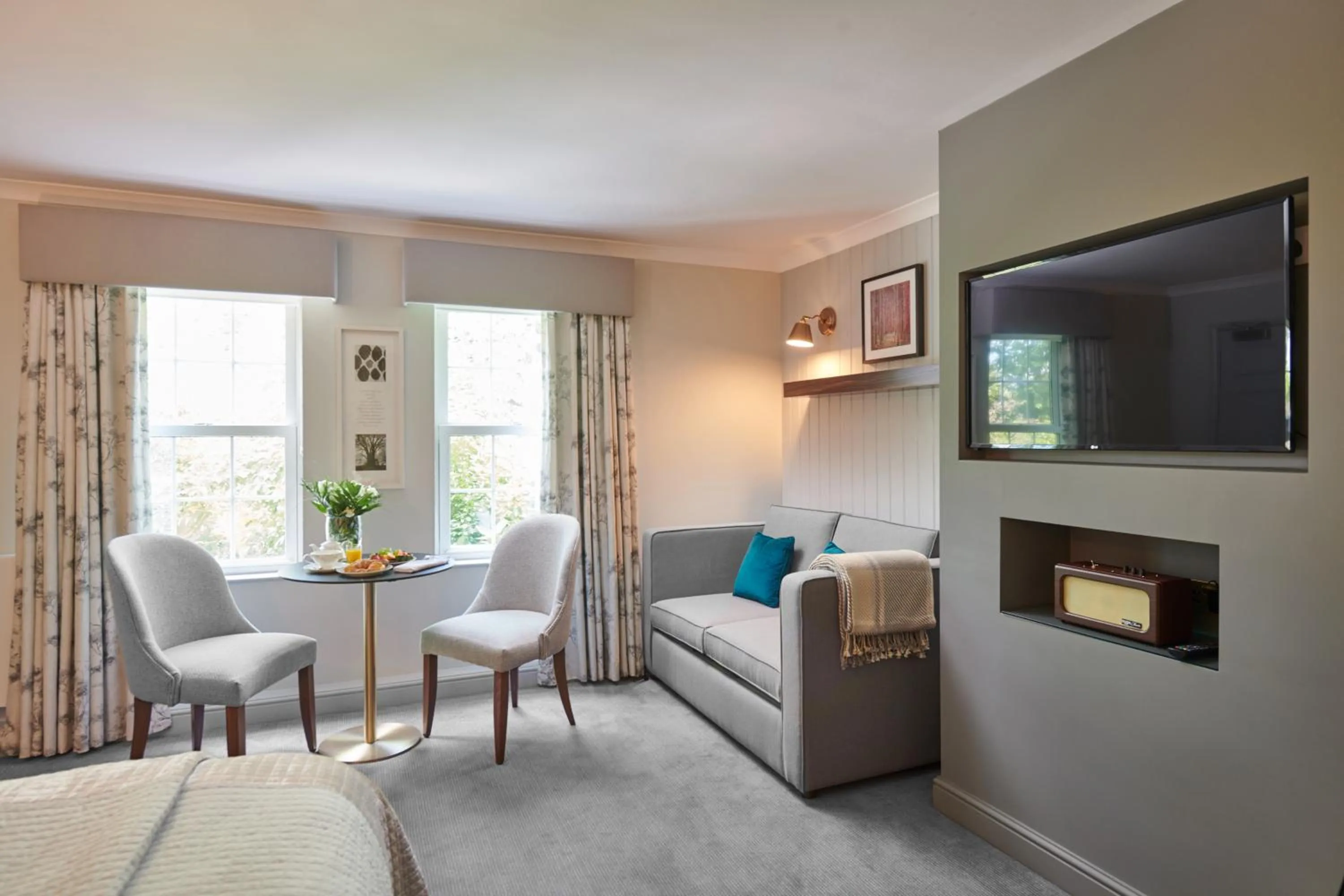 TV and multimedia in Burnham Beeches Hotel & Spa