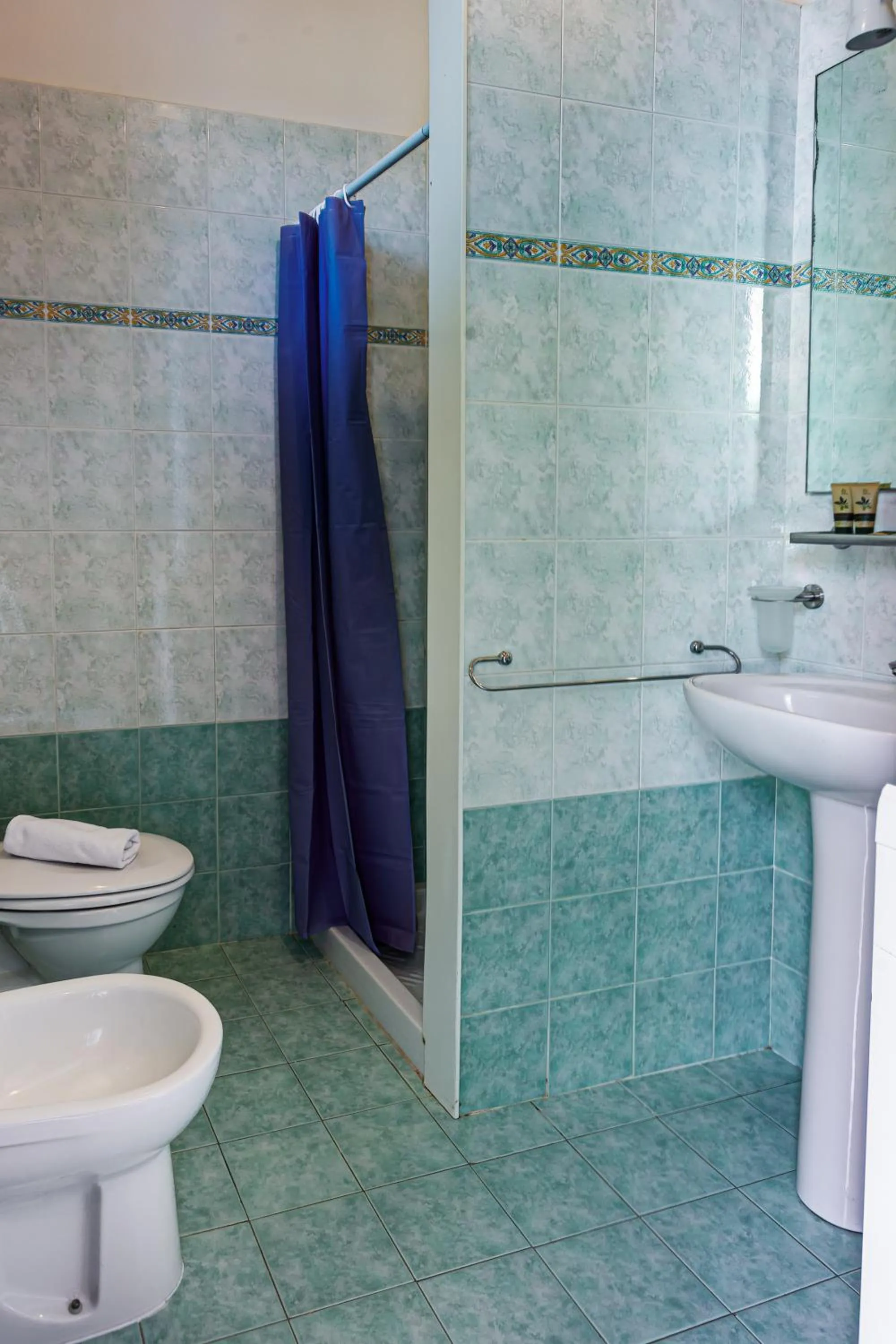 Bathroom in Oleandri Suite Hotel