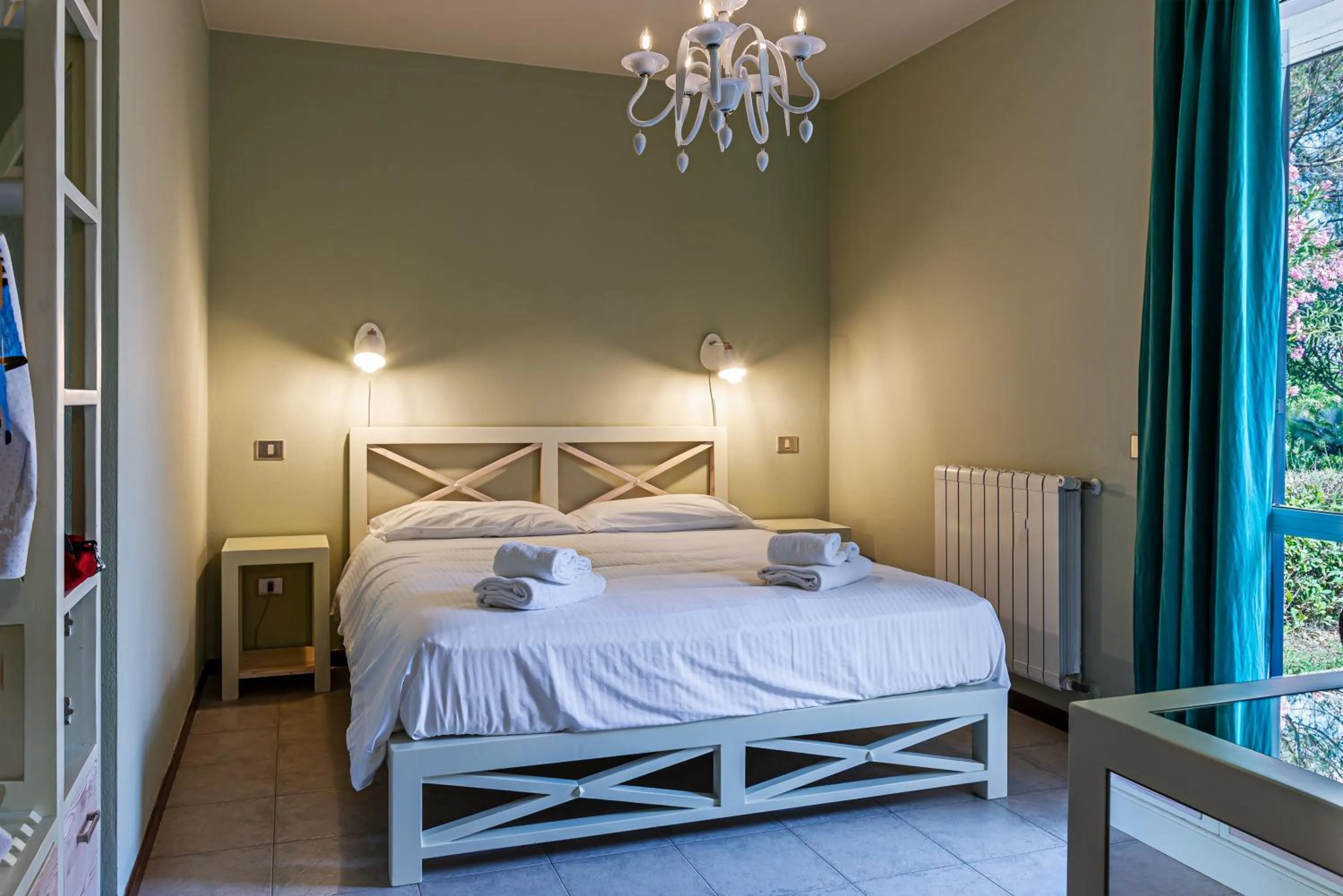 Bedroom, Bed in Oleandri Suite Hotel