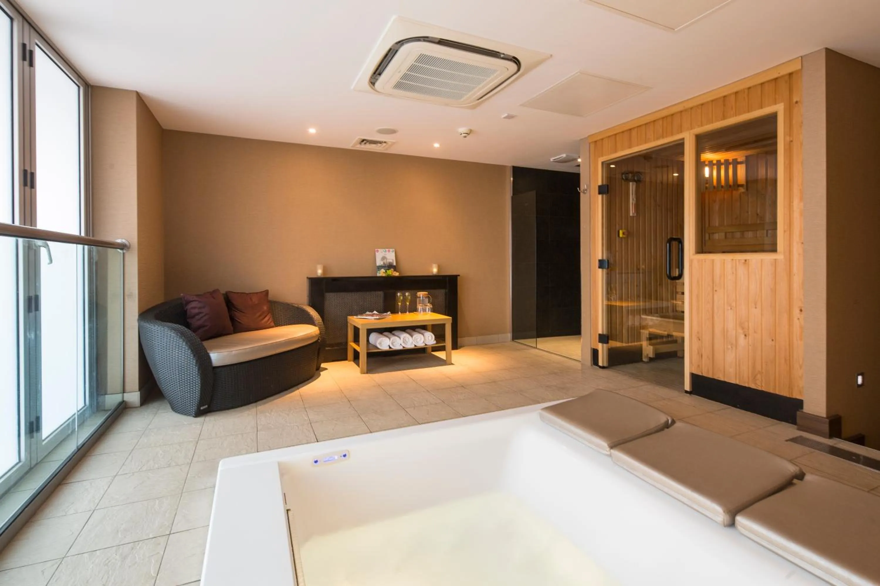 Sauna, Bed in DoubleTree by Hilton Chester