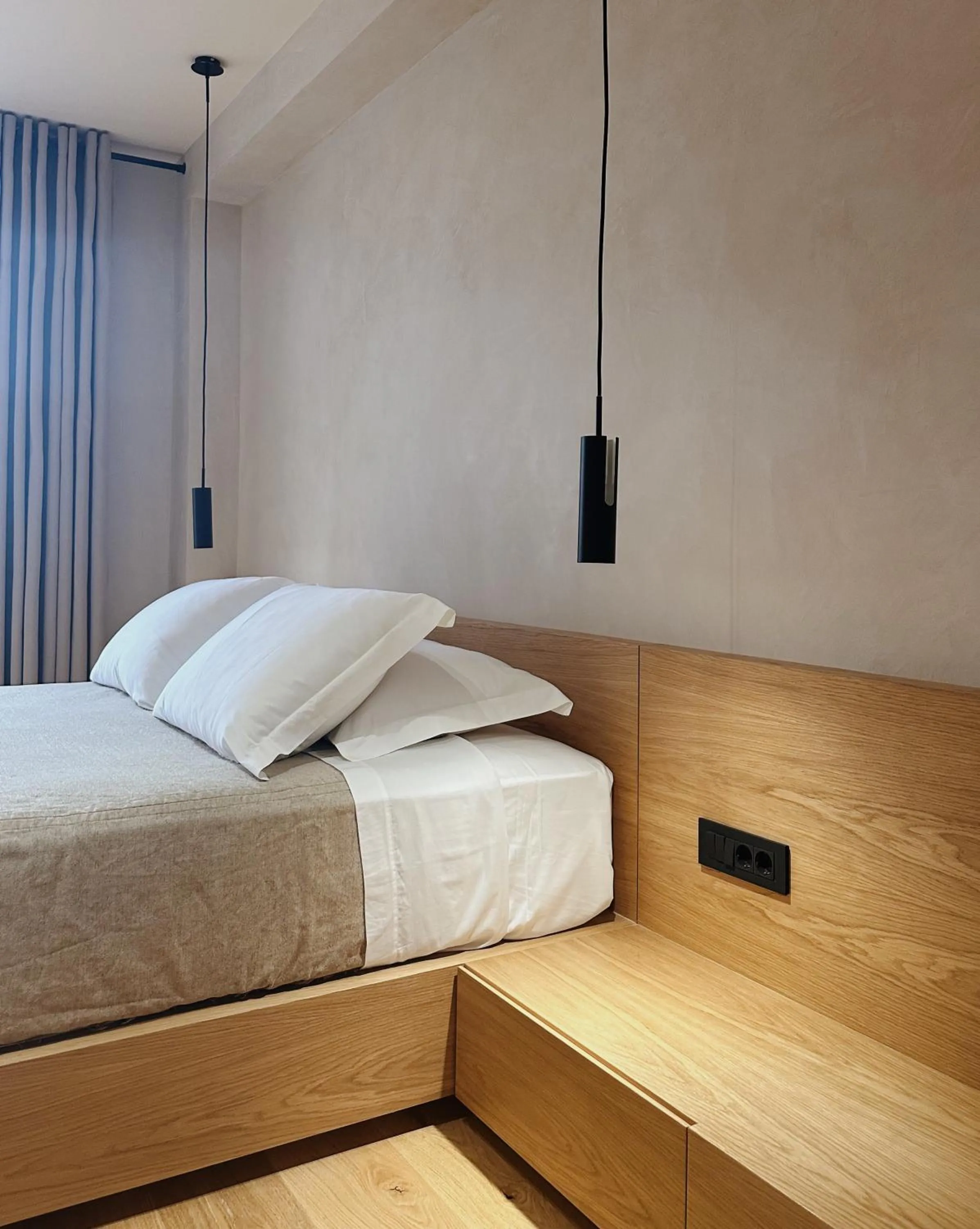 Property building, Bed in Monastery Estate Venetian Harbor