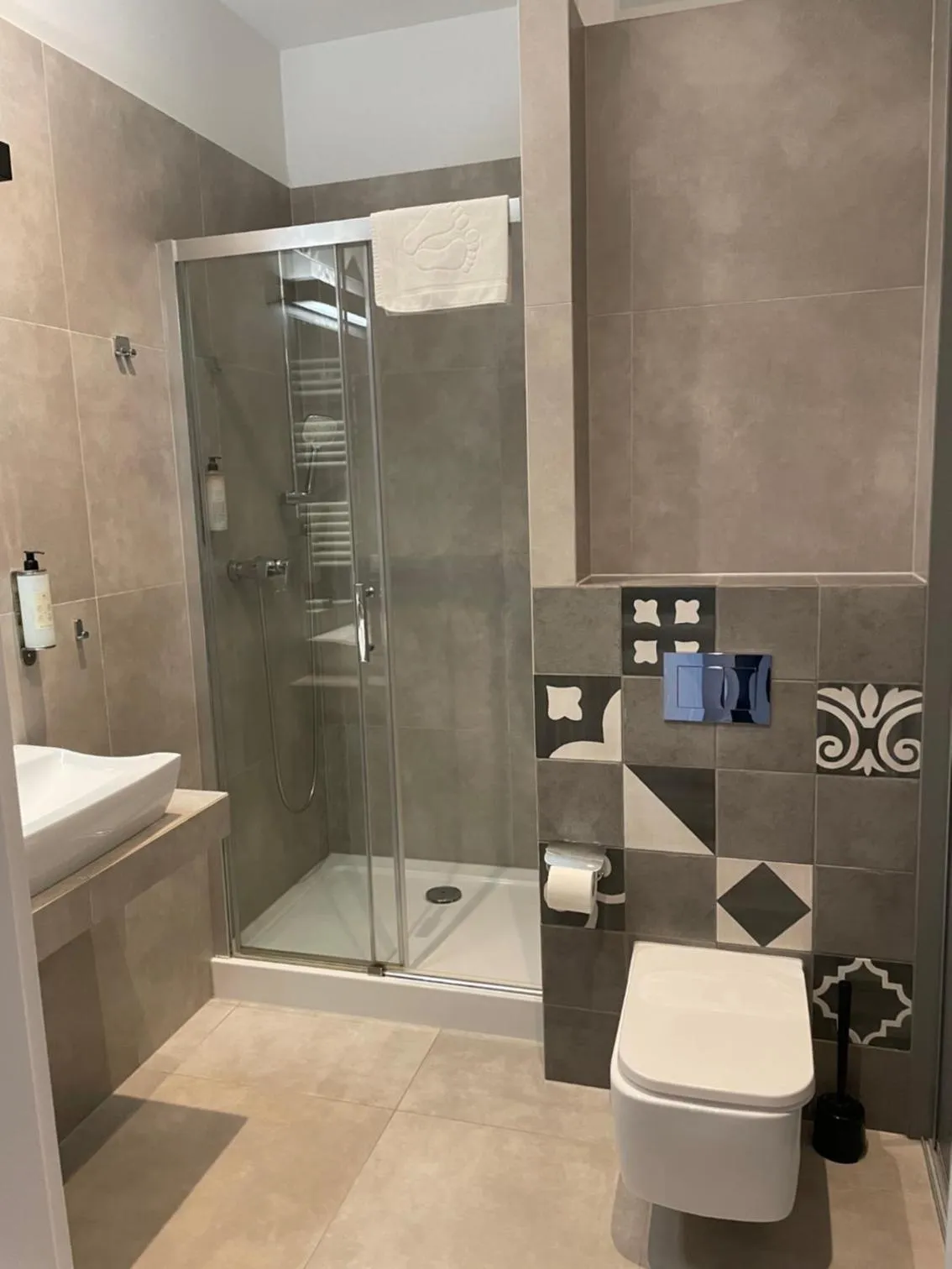 Shower in Cracow Rentals Zacisze