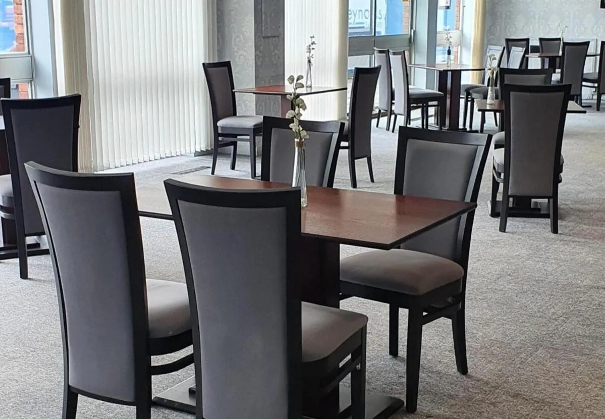 Restaurant/places to eat in St James Hotel