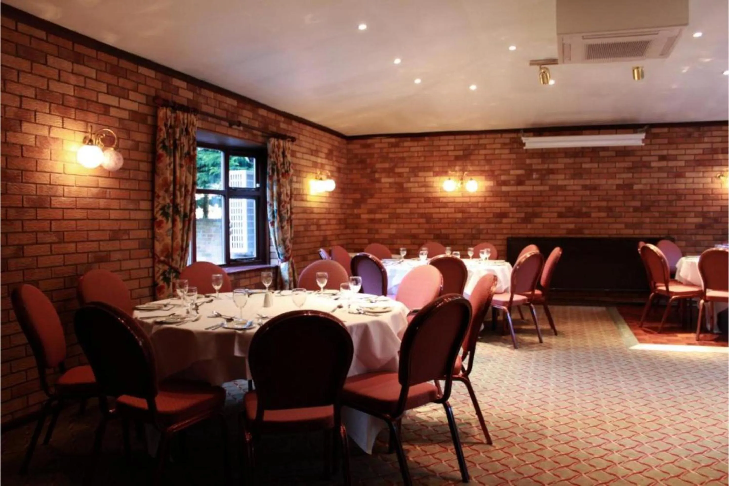 Restaurant/places to eat in OYO Blaby Westfield Hotel