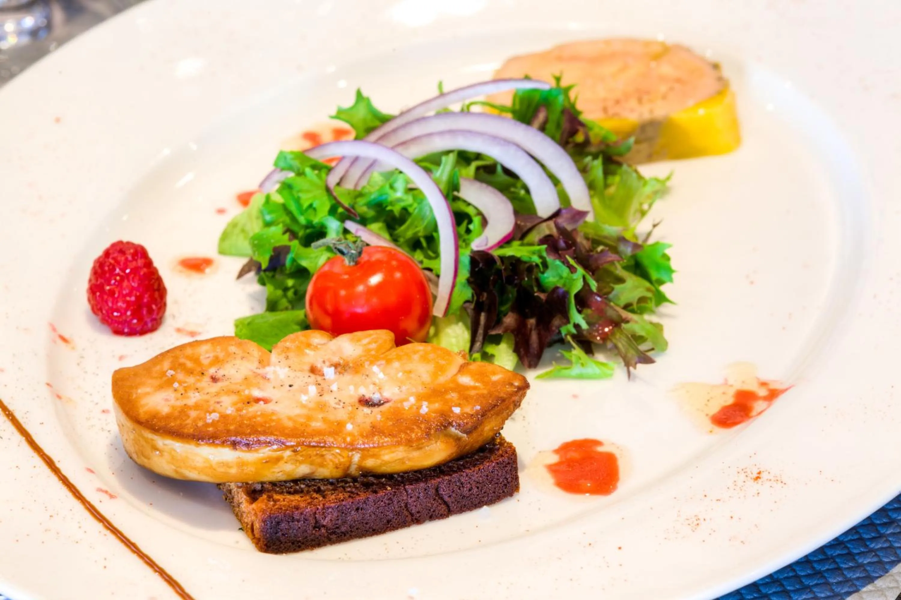 Food and drinks in Aux Prisons de Montagny