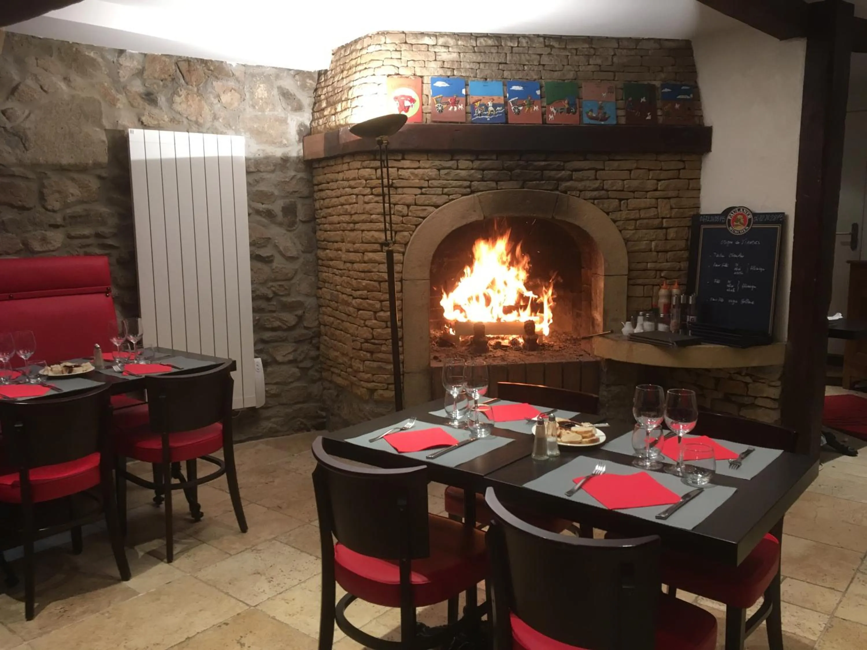 Restaurant/places to eat in Aux Prisons de Montagny