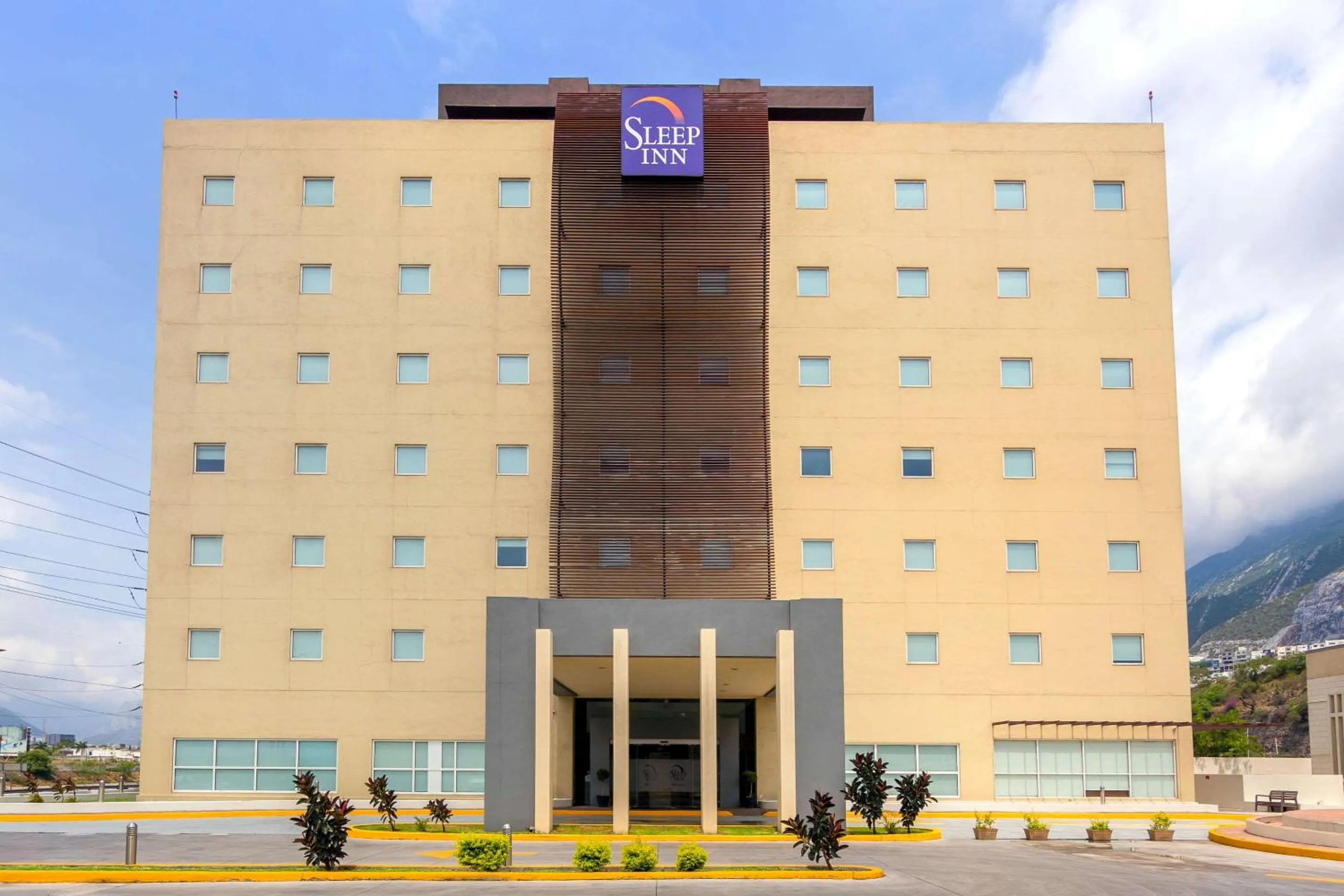 Property building in Sleep Inn Monterrey San Pedro