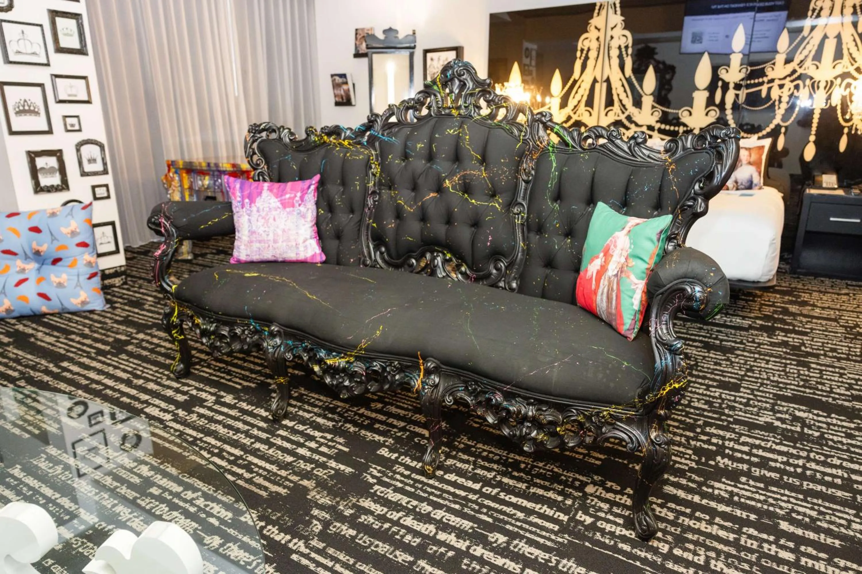 Living room in Lorenzo Hotel Dallas, Tapestry Collection by Hilton