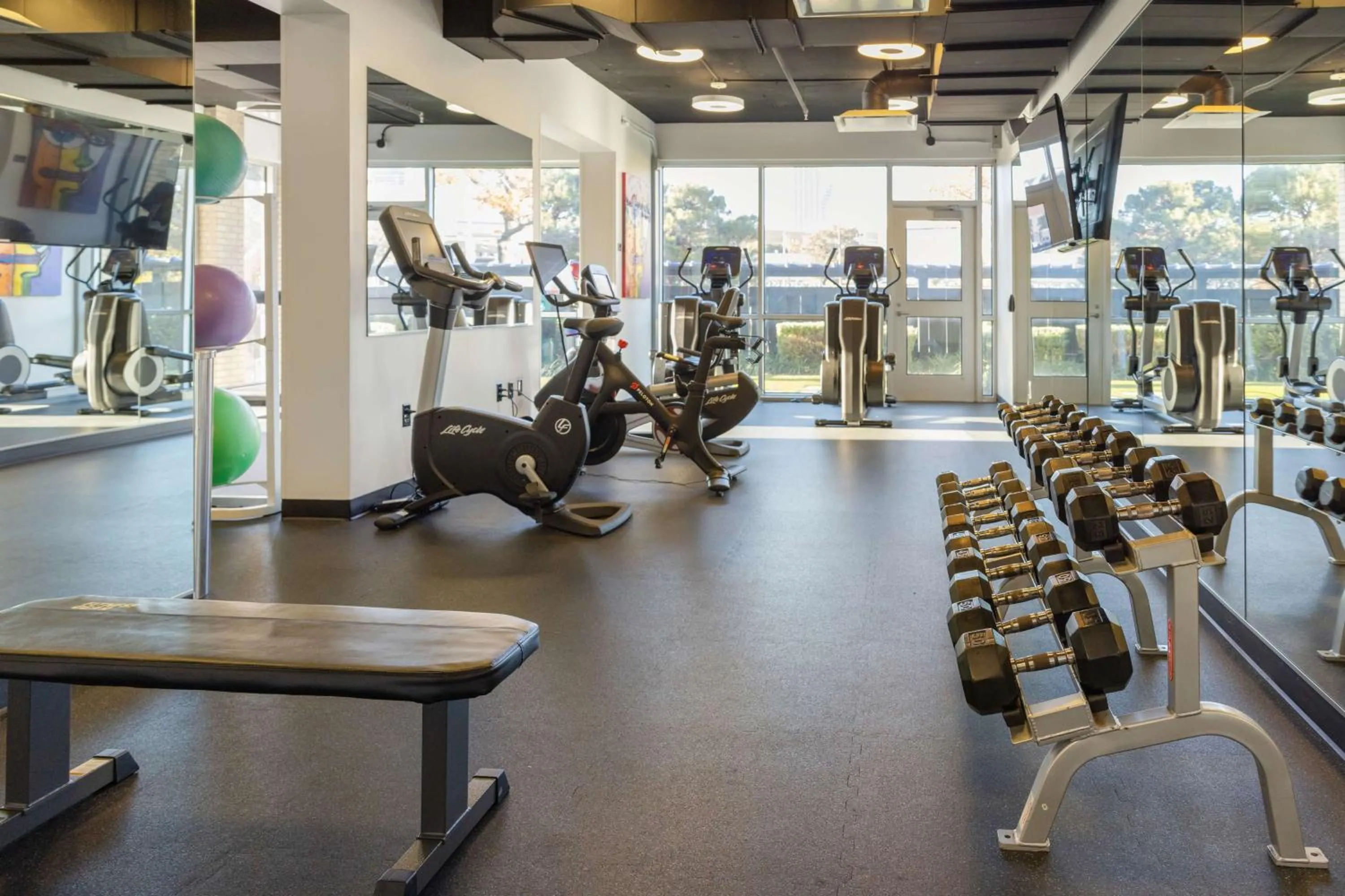 Fitness centre/facilities in Lorenzo Hotel Dallas, Tapestry Collection by Hilton