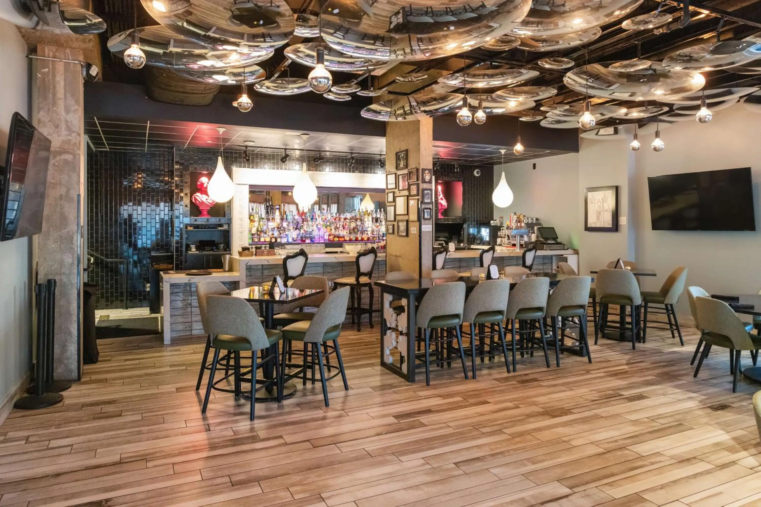 Restaurant/places to eat in Lorenzo Hotel Dallas, Tapestry Collection by Hilton