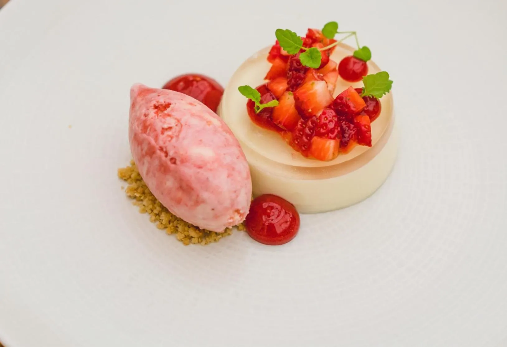 Food and drinks in The Maids Head Hotel