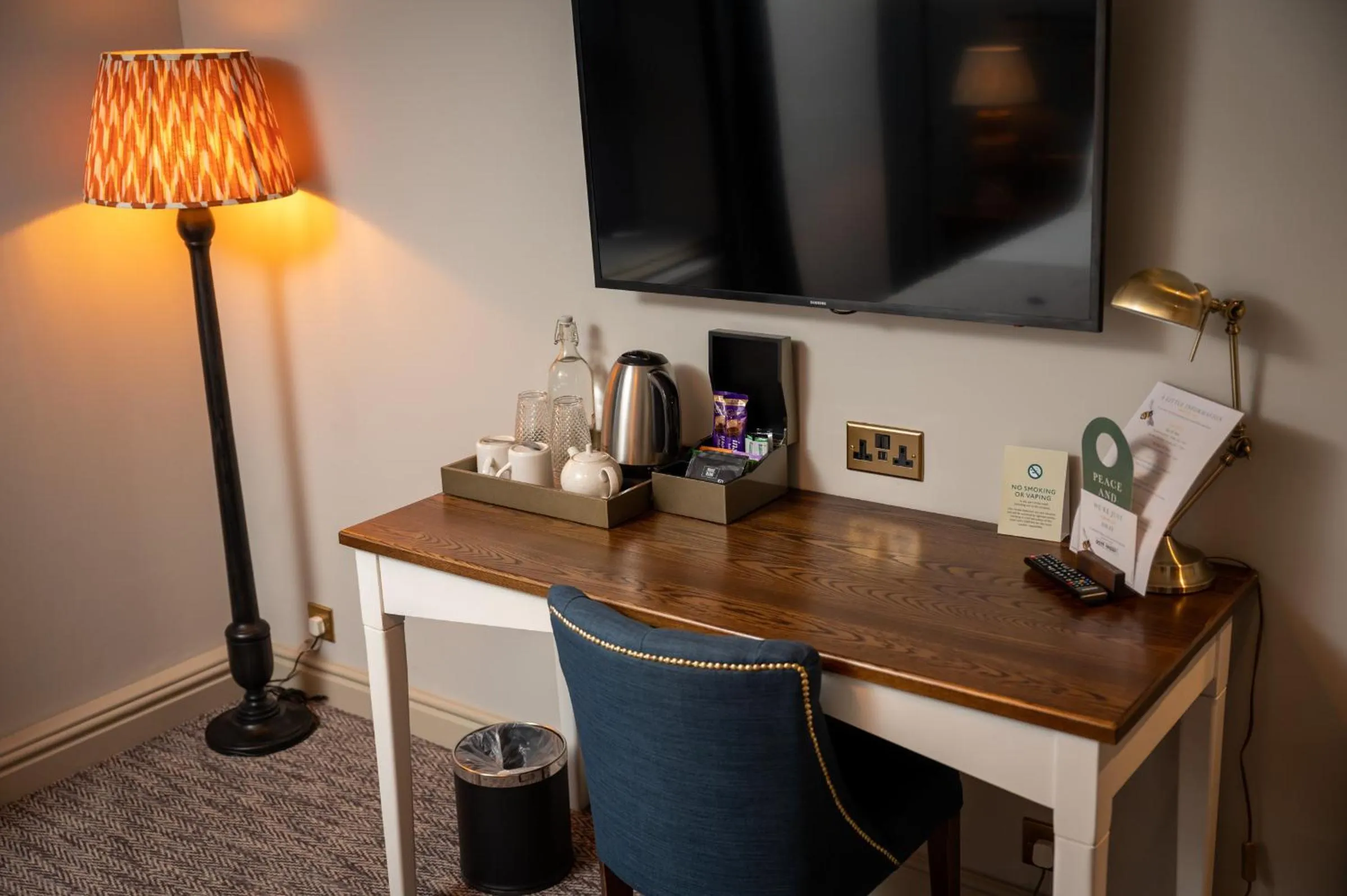 Coffee/tea facilities in Green Man by Chef & Brewer Collection