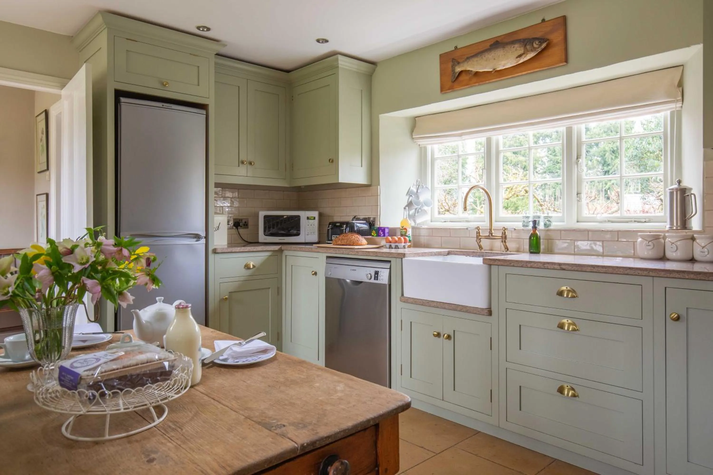 Kitchen or kitchenette in Goodwood Cottage