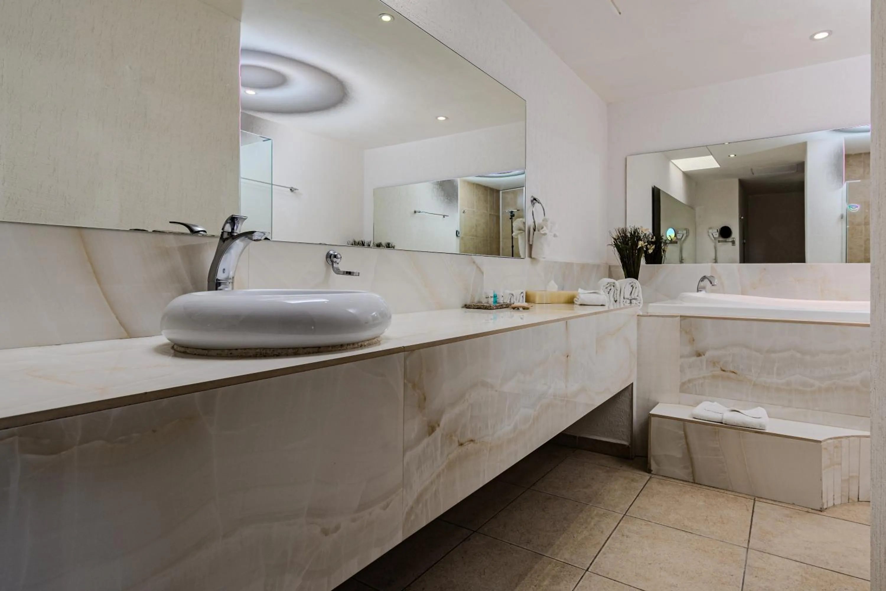 Bathroom in Radisson Hotel Cuernavaca