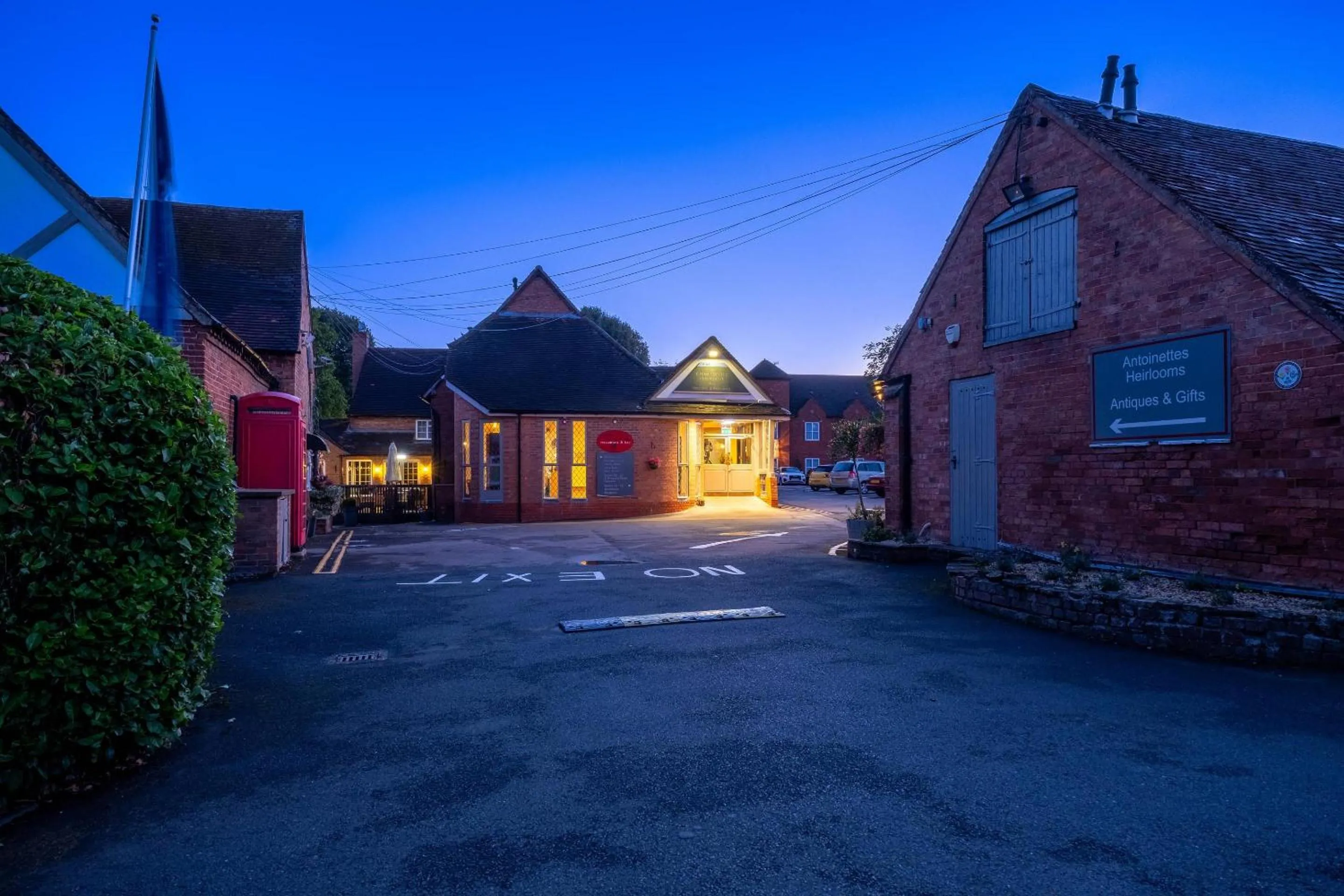 Property building in Clarion Hotel Charlecote Pheasant