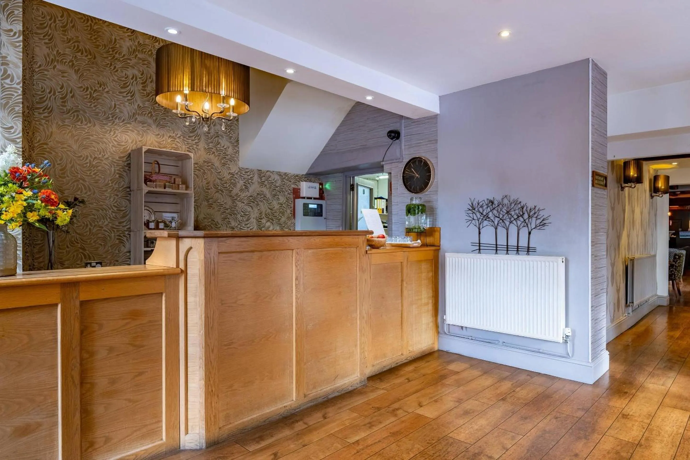 Lobby or reception in Clarion Hotel Charlecote Pheasant