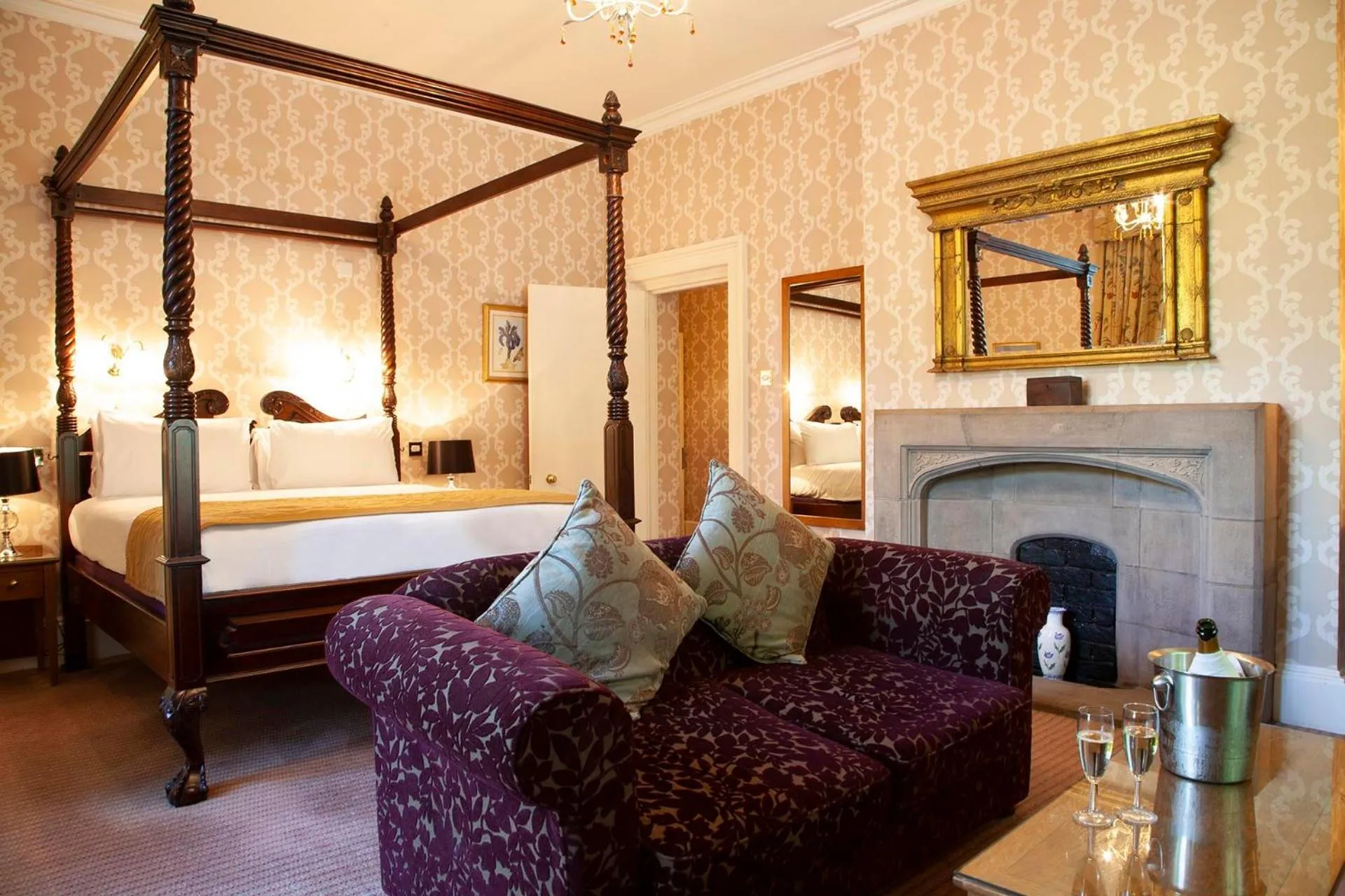 Bedroom, Bed in Clarion Hotel Charlecote Pheasant