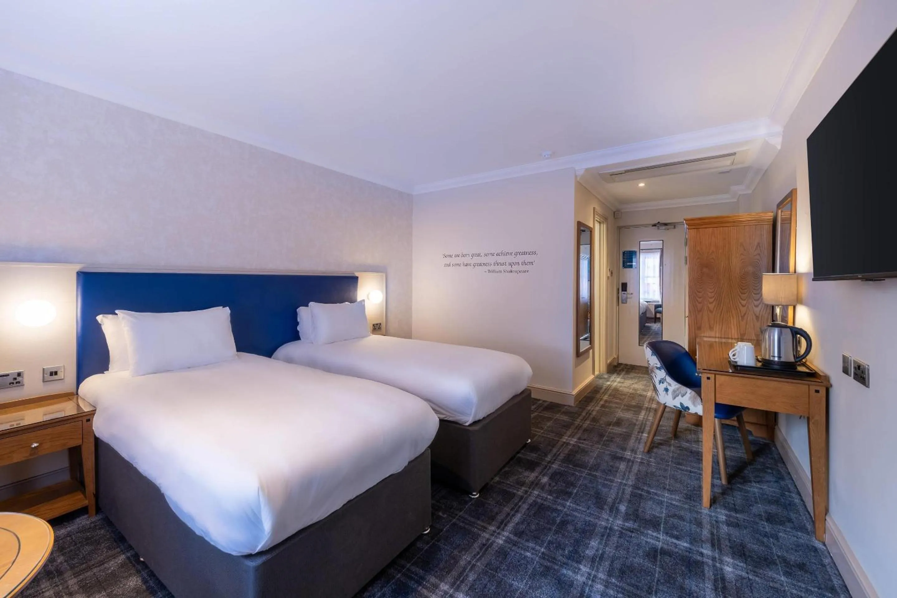 Bedroom, Bed in Clarion Hotel Charlecote Pheasant