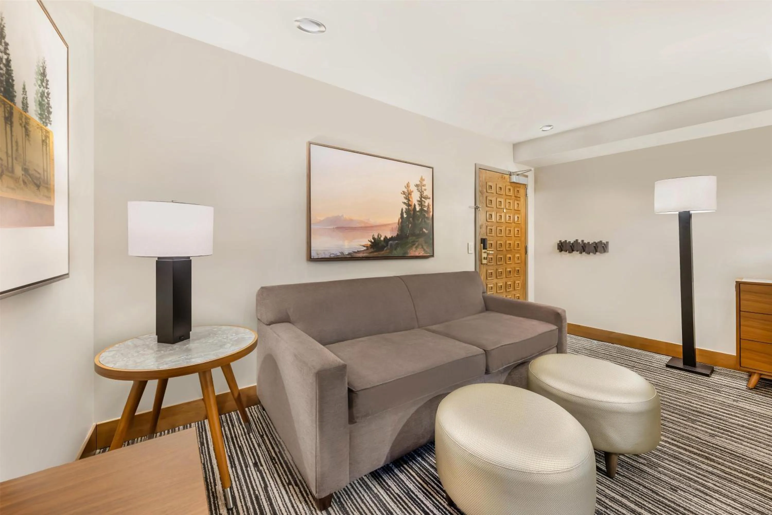 Living room in Hilton Vacation Club Tahoe Seasons Lake Tahoe