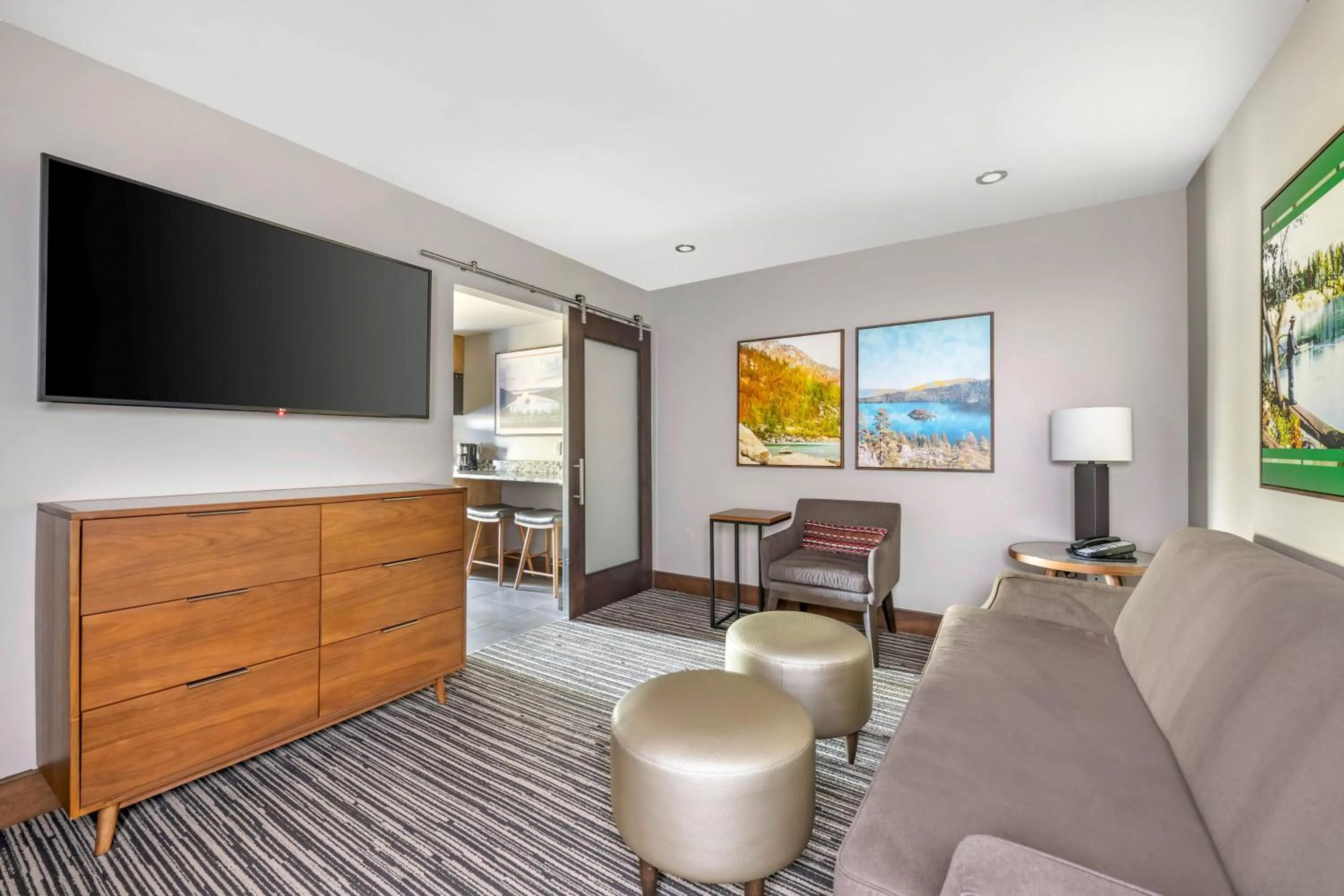 Living room in Hilton Vacation Club Tahoe Seasons Lake Tahoe