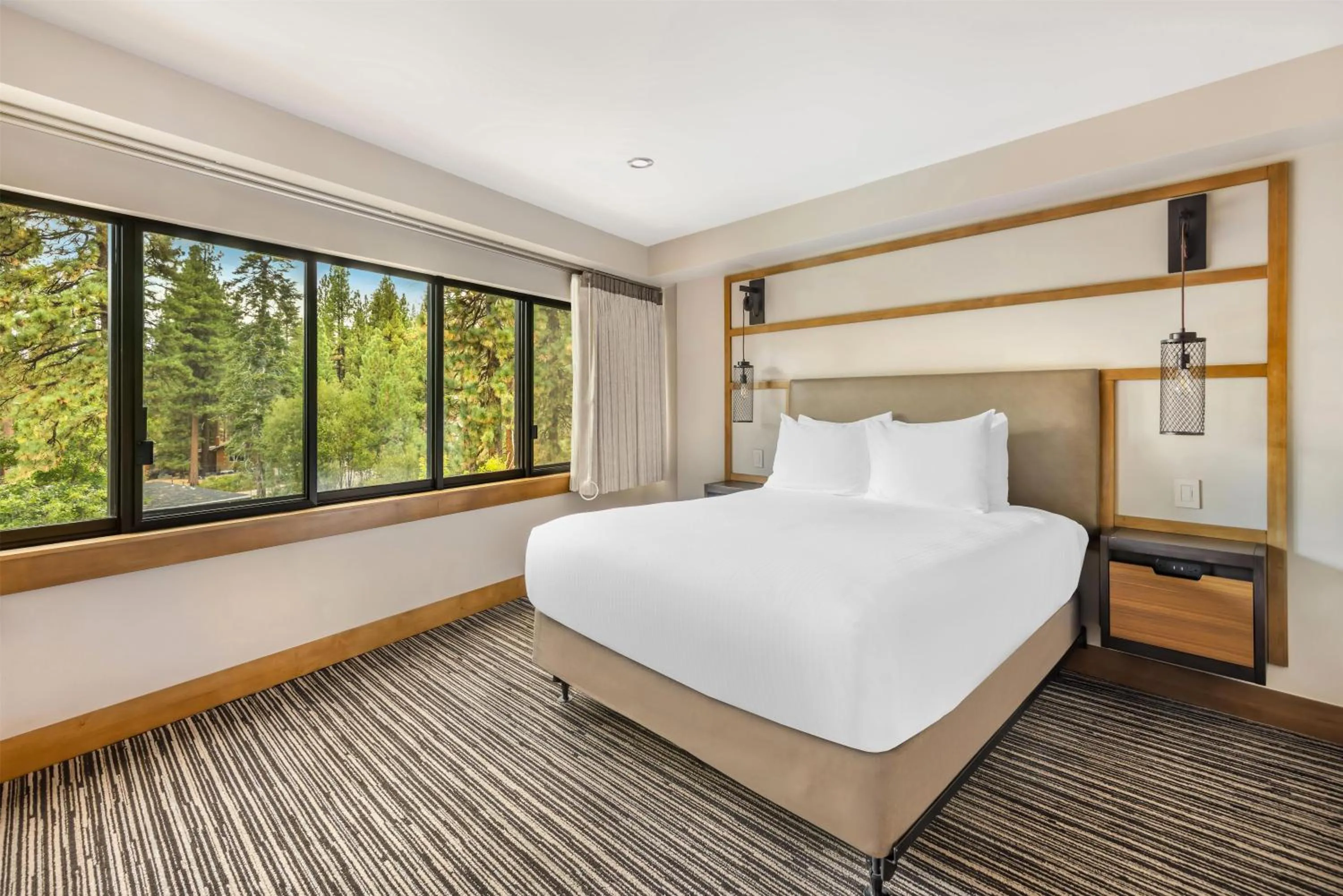 Bed in Hilton Vacation Club Tahoe Seasons Lake Tahoe