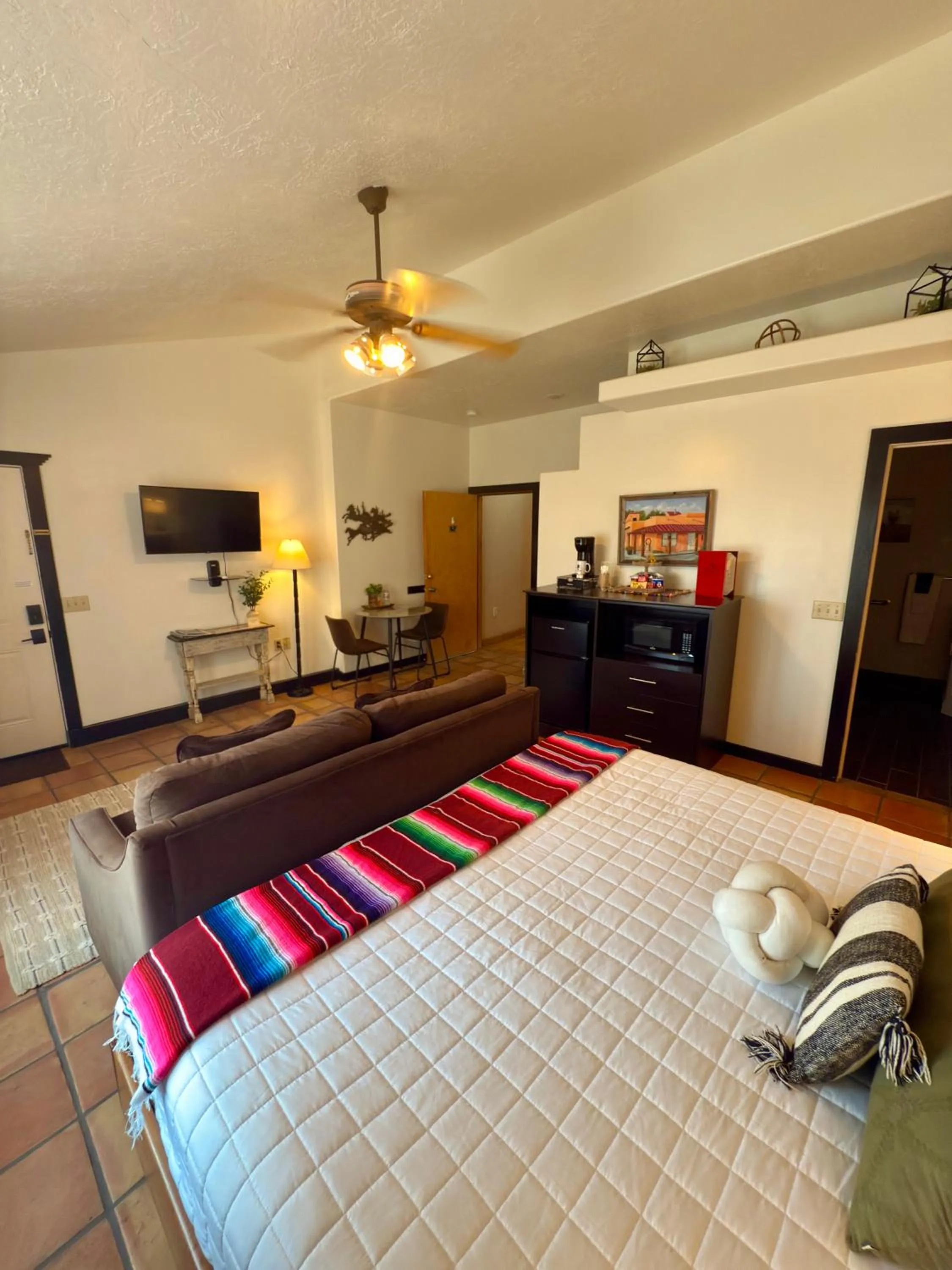 Bed in Adobe Rose Boutique Inn